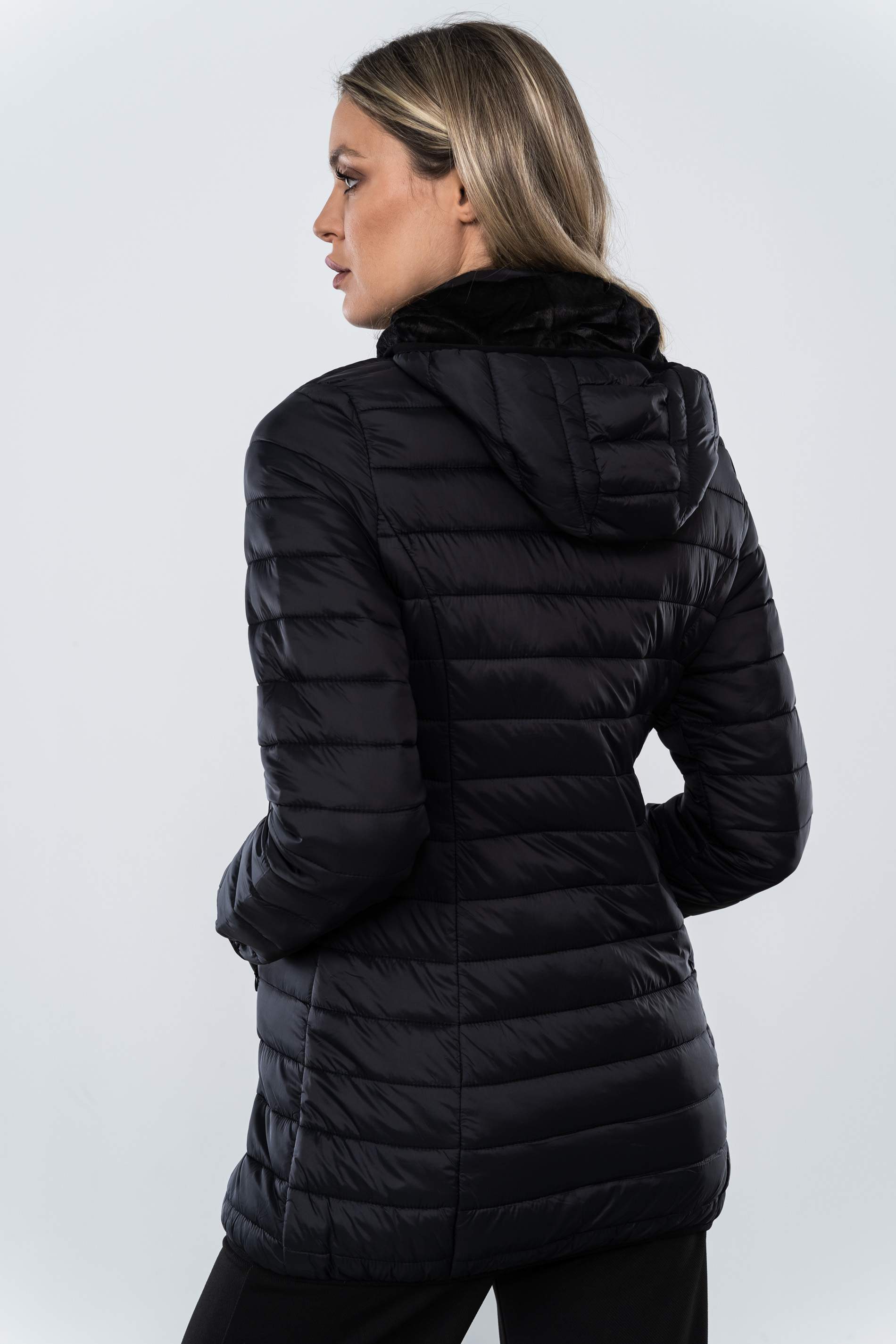 PARKA BOLSILLOS OCULTOS NEGRO