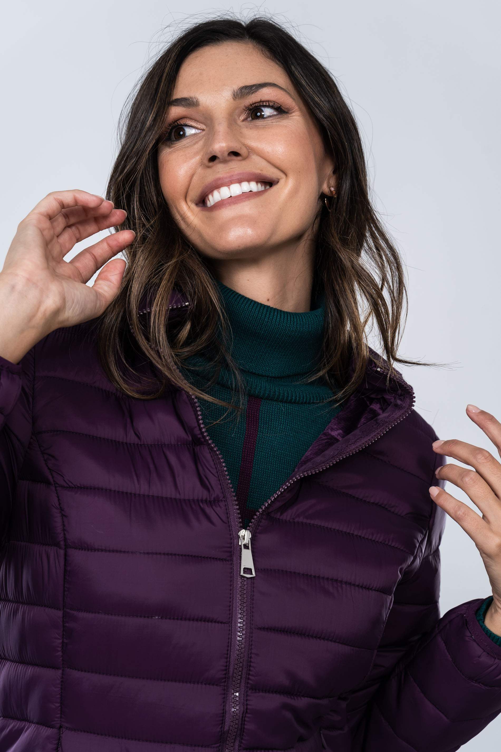 PARKA BOLSILLOS OCULTOS PURPURA