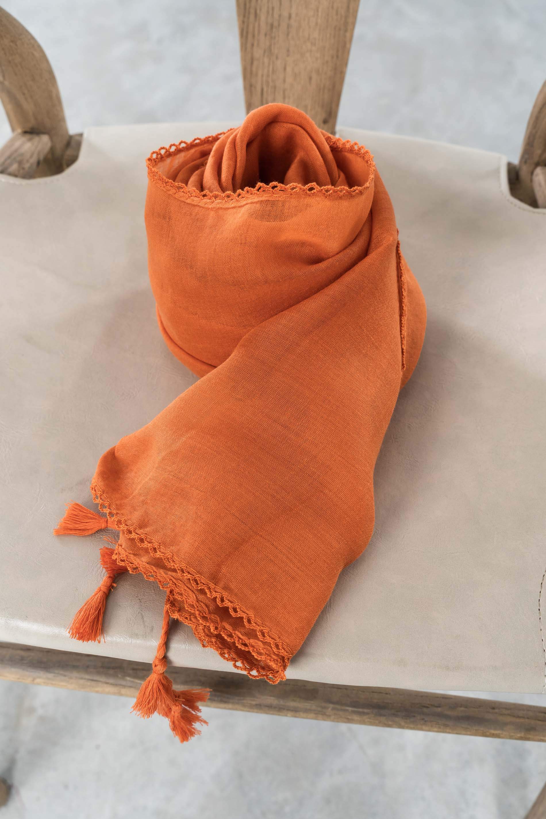 FOULARD LISO POMPONES CALDERA