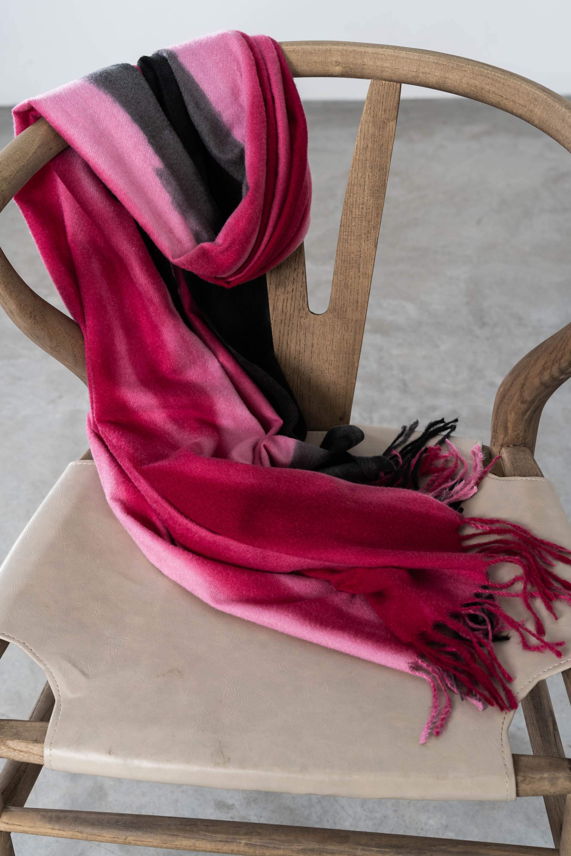 ESTOLA COLORES DEGRADE FUCSIA