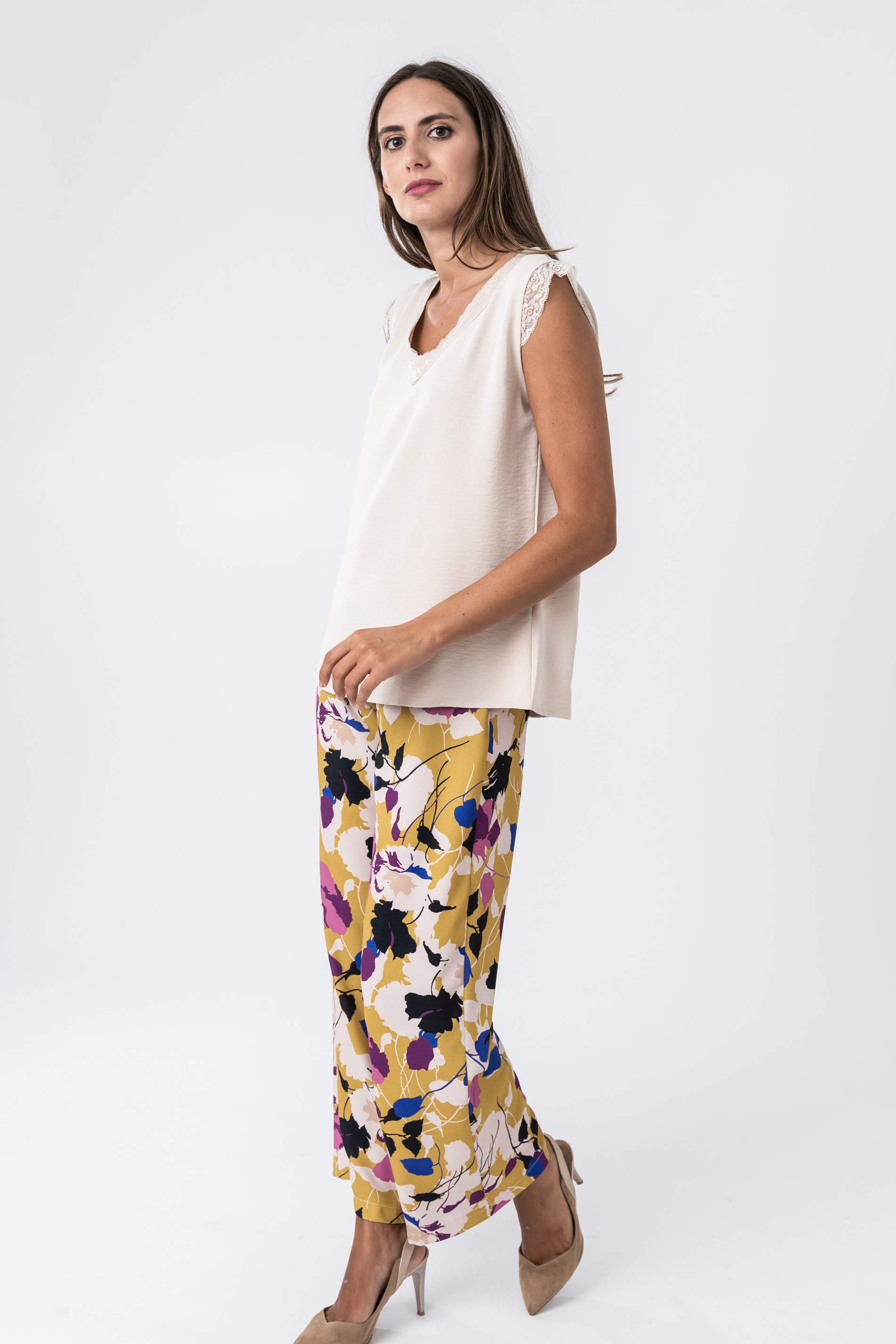 BLUSA COMBINADA ENCAJE ARENA
