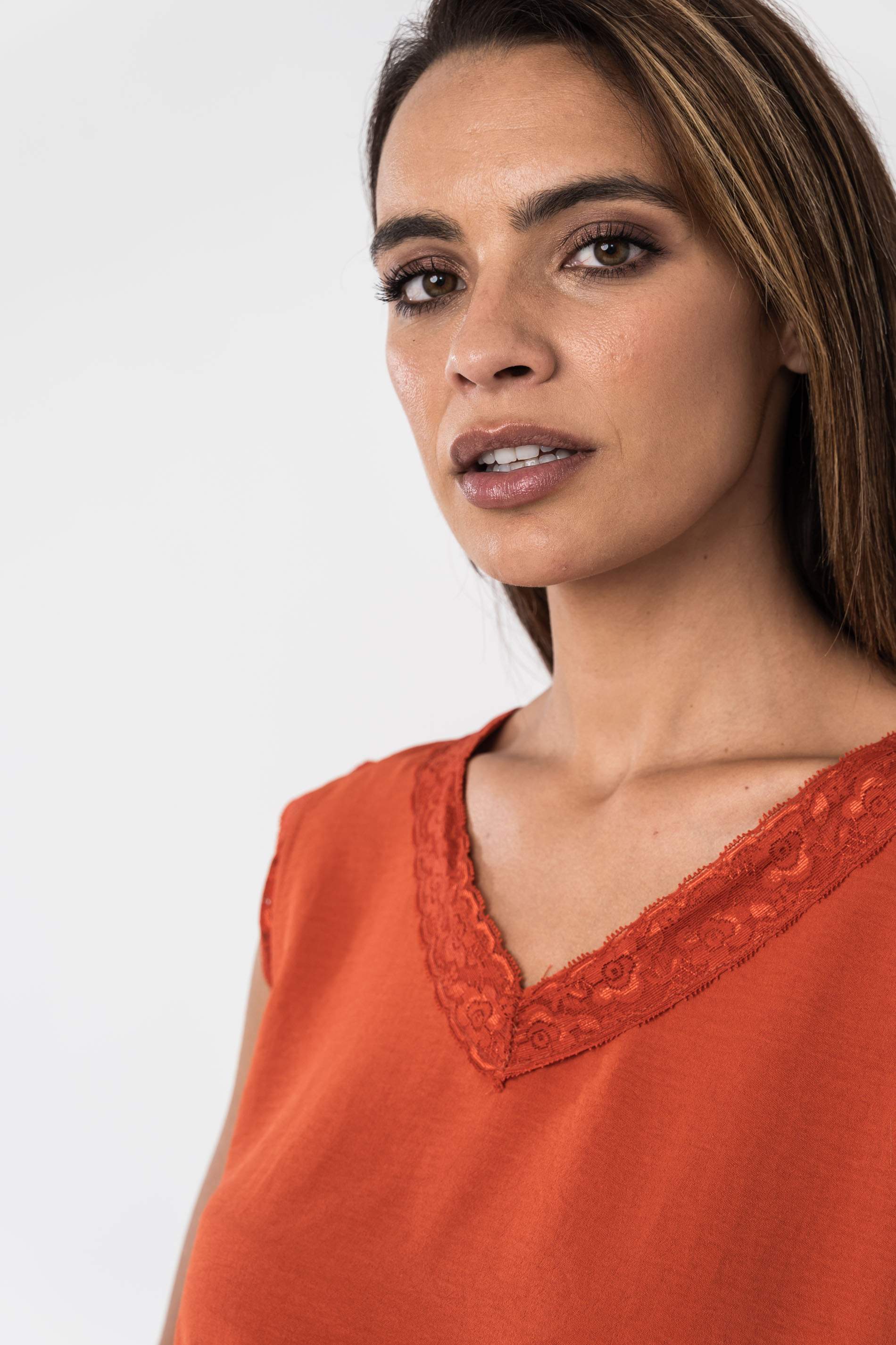 BLUSA COMBINADA ENCAJE CALDERA