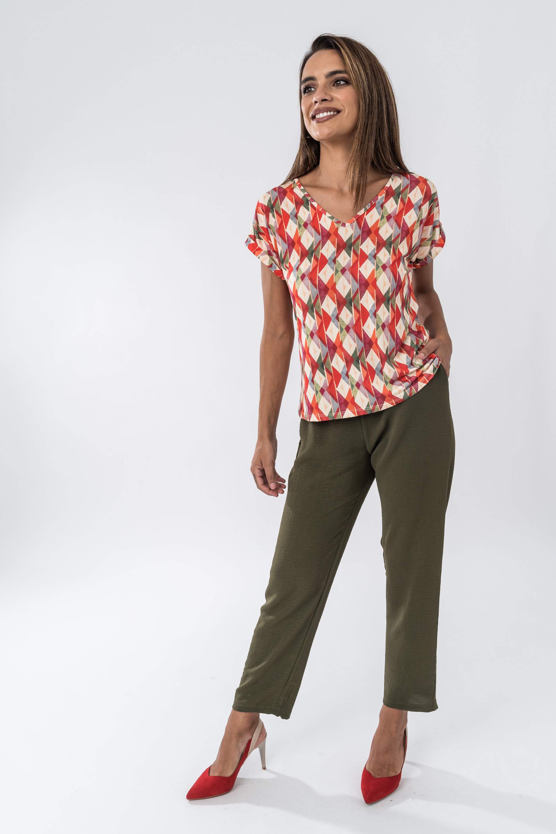 CAMISETA TRIANGULOS COLOR