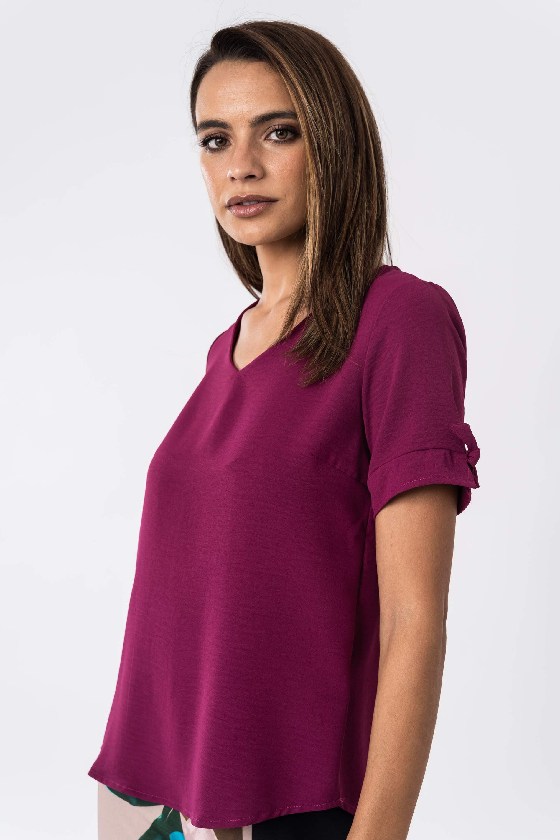 BLUSA DETALLE LAZO MANGA CORTA BERENJENA