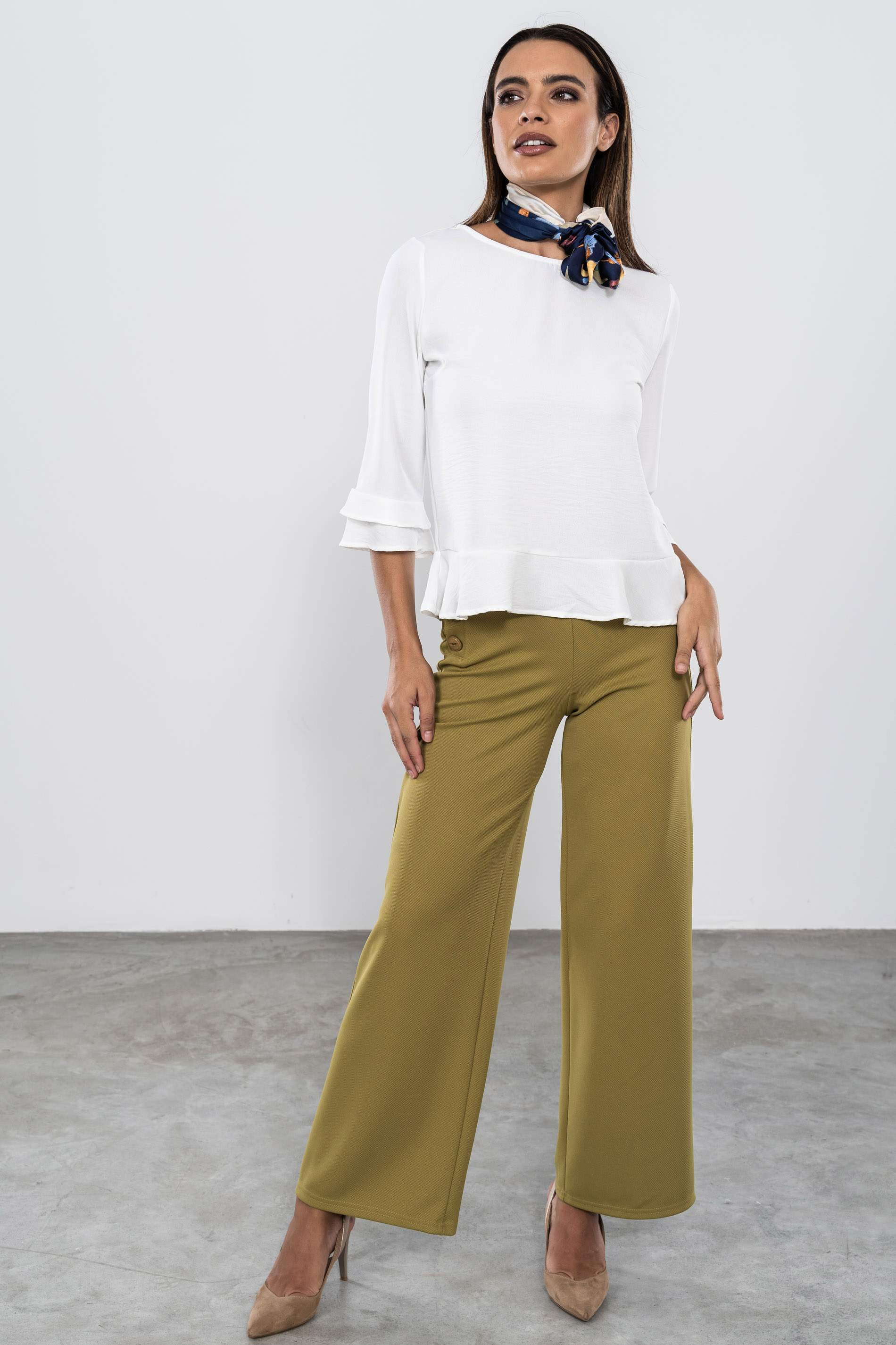 BLUSA VOLANTE BAJO MANGA FRANCESA CRUDO