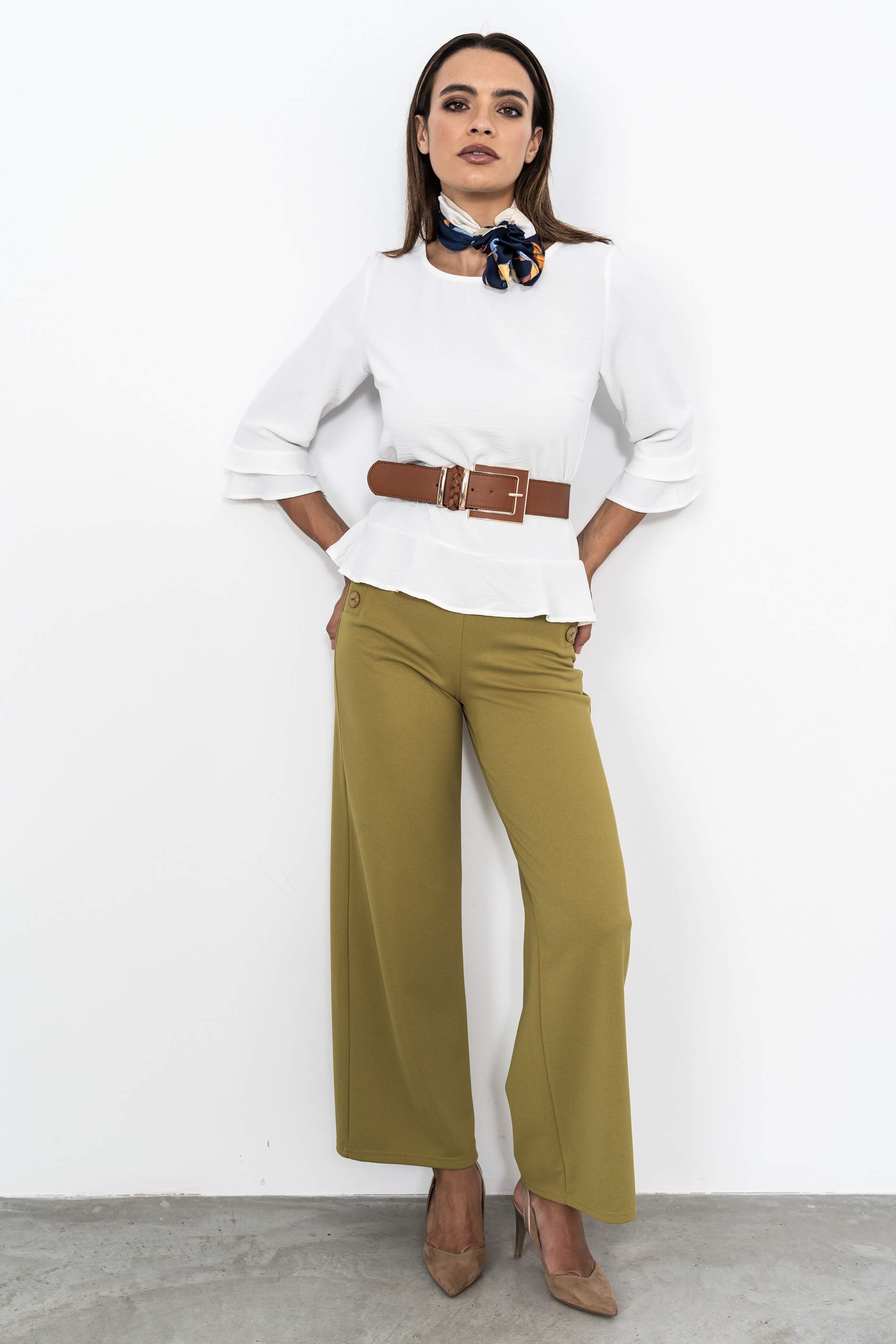 BLUSA VOLANTE BAJO MANGA FRANCESA CRUDO