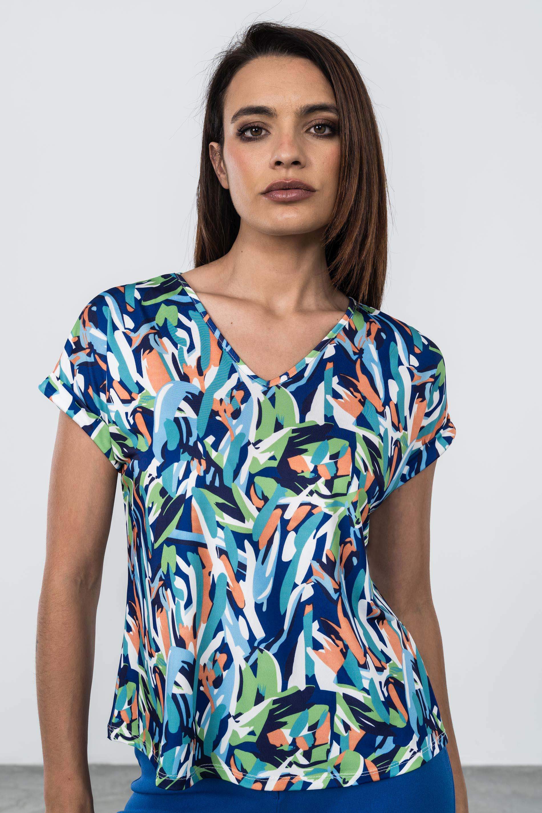 CAMISETA COLORES CUELLO PICO