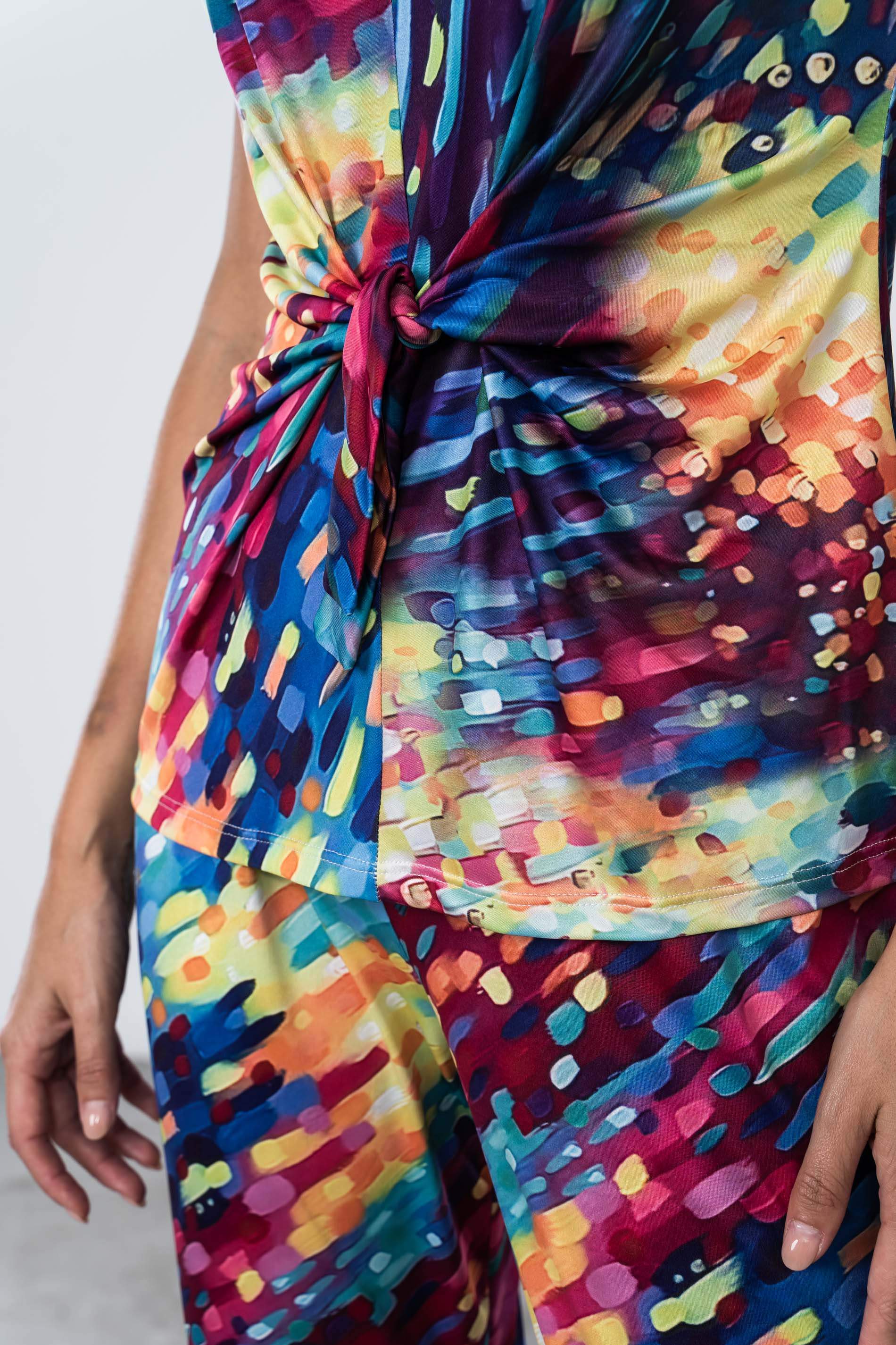 CAMISETA NUDO MANCHAS