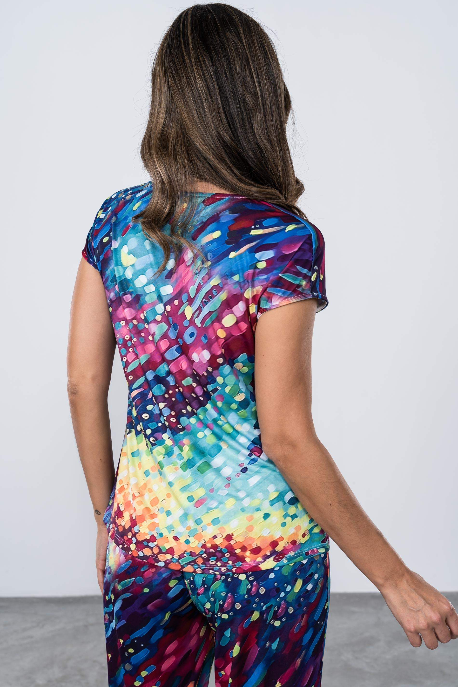CAMISETA NUDO MANCHAS