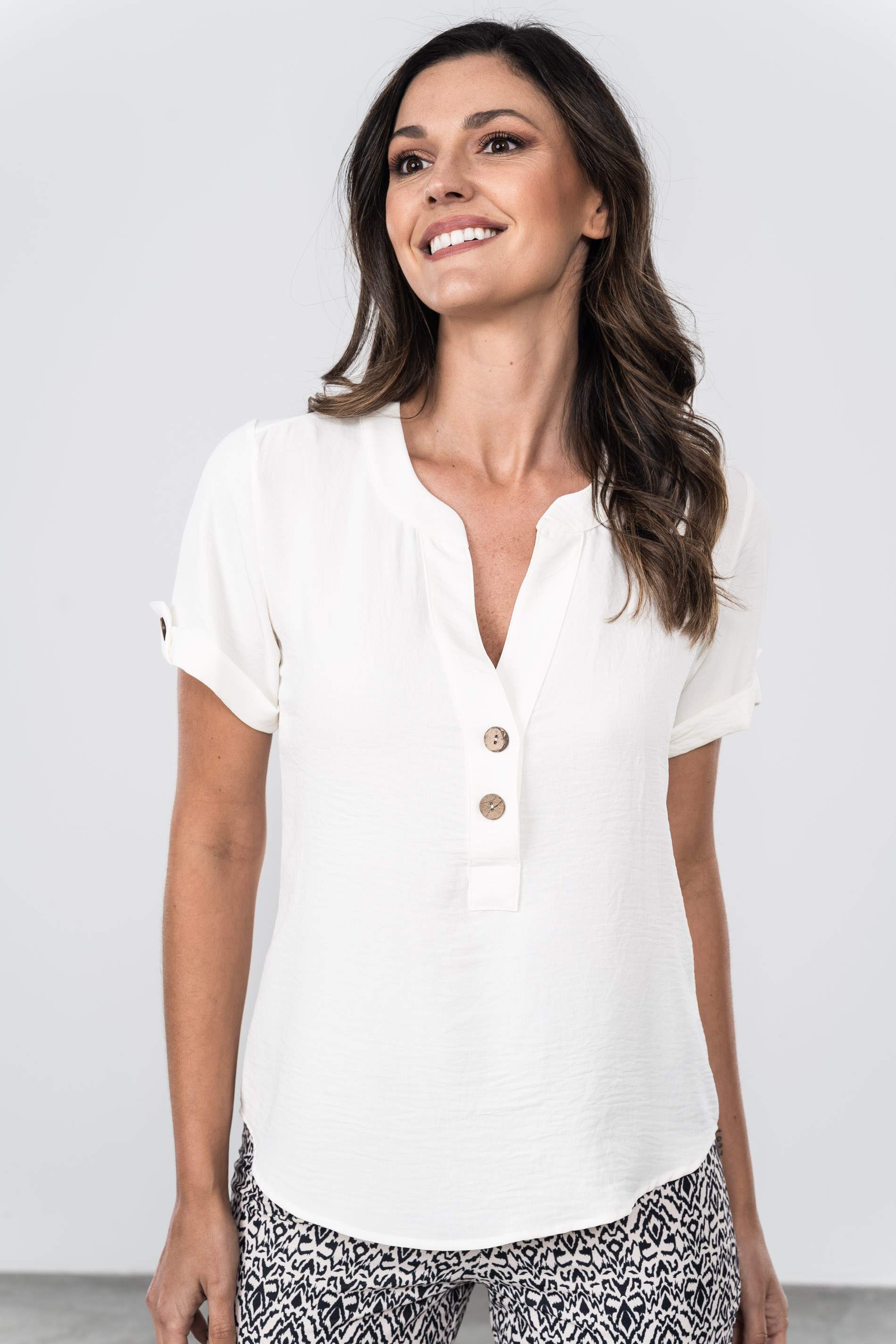 BLUSA BOTONES CUELLO PICO