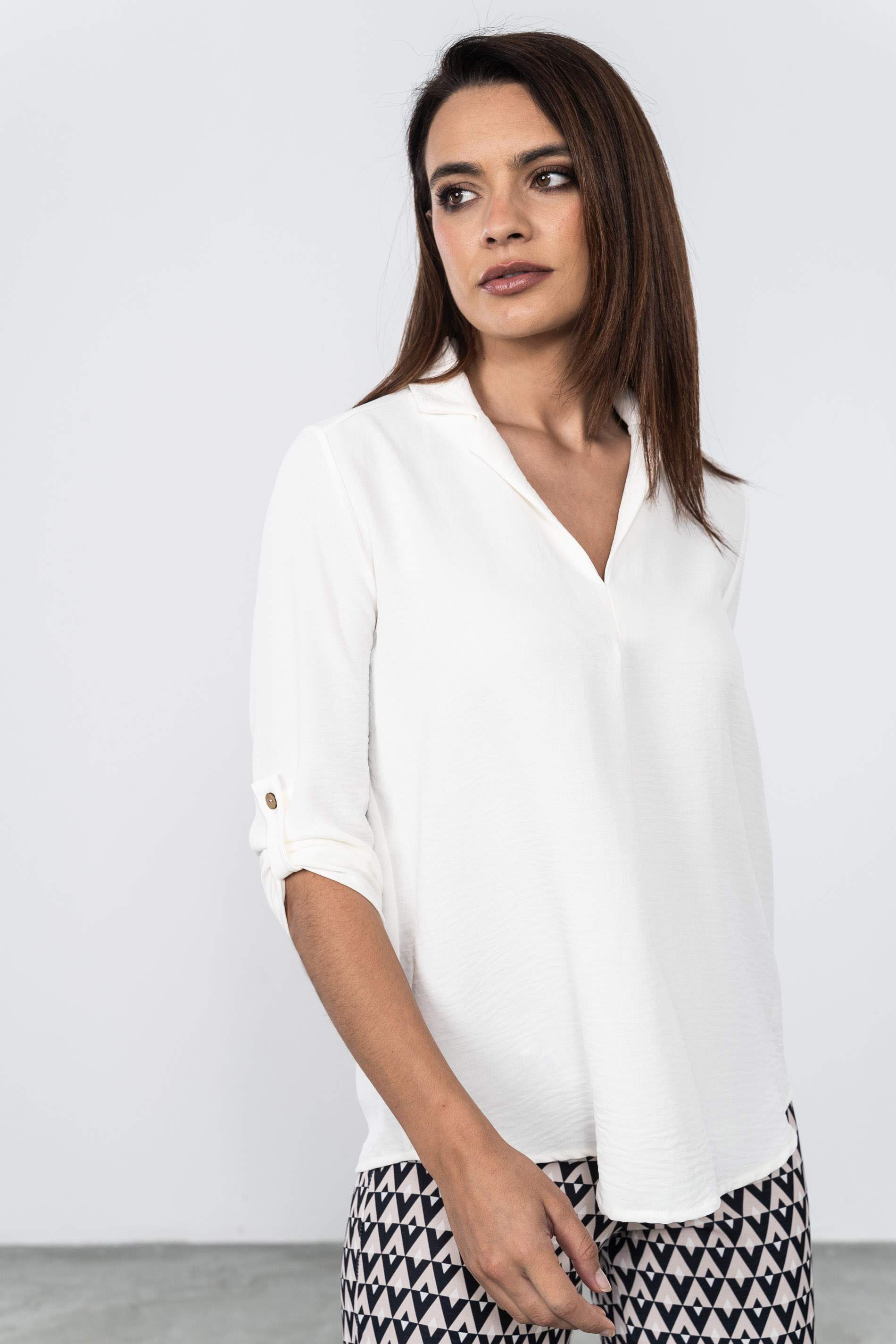 BLUSA CUELLO PICO SOLAPAS 