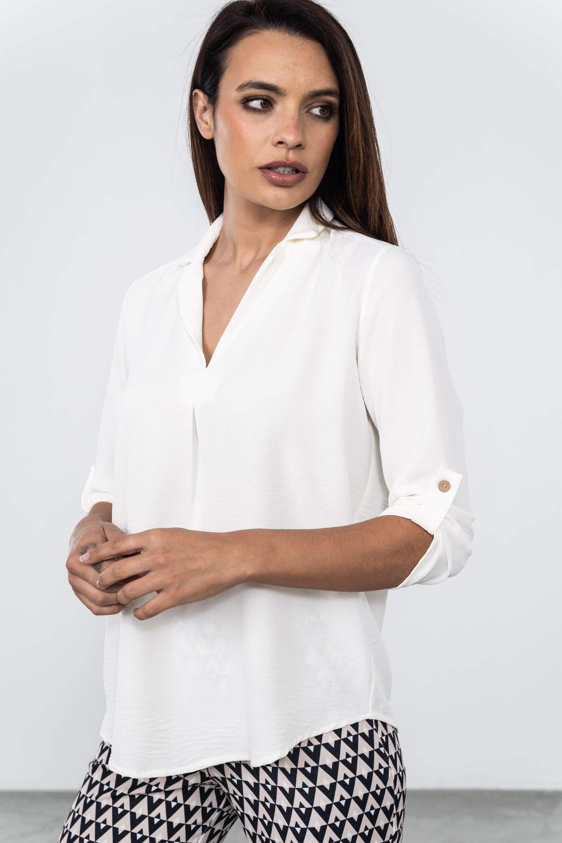 BLUSA CUELLO PICO SOLAPAS 