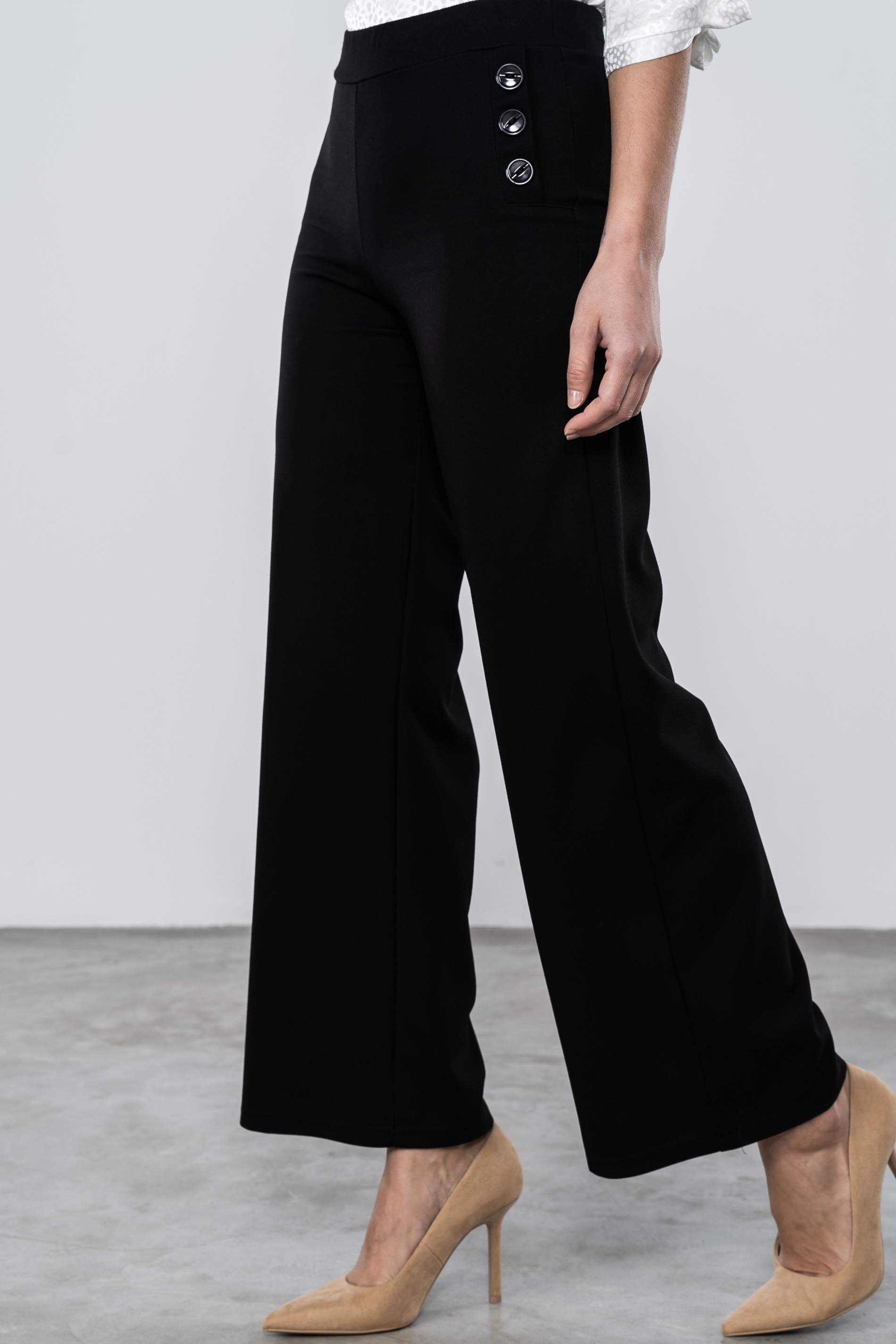 PANTALON ANCHO BOTONES NEGRO