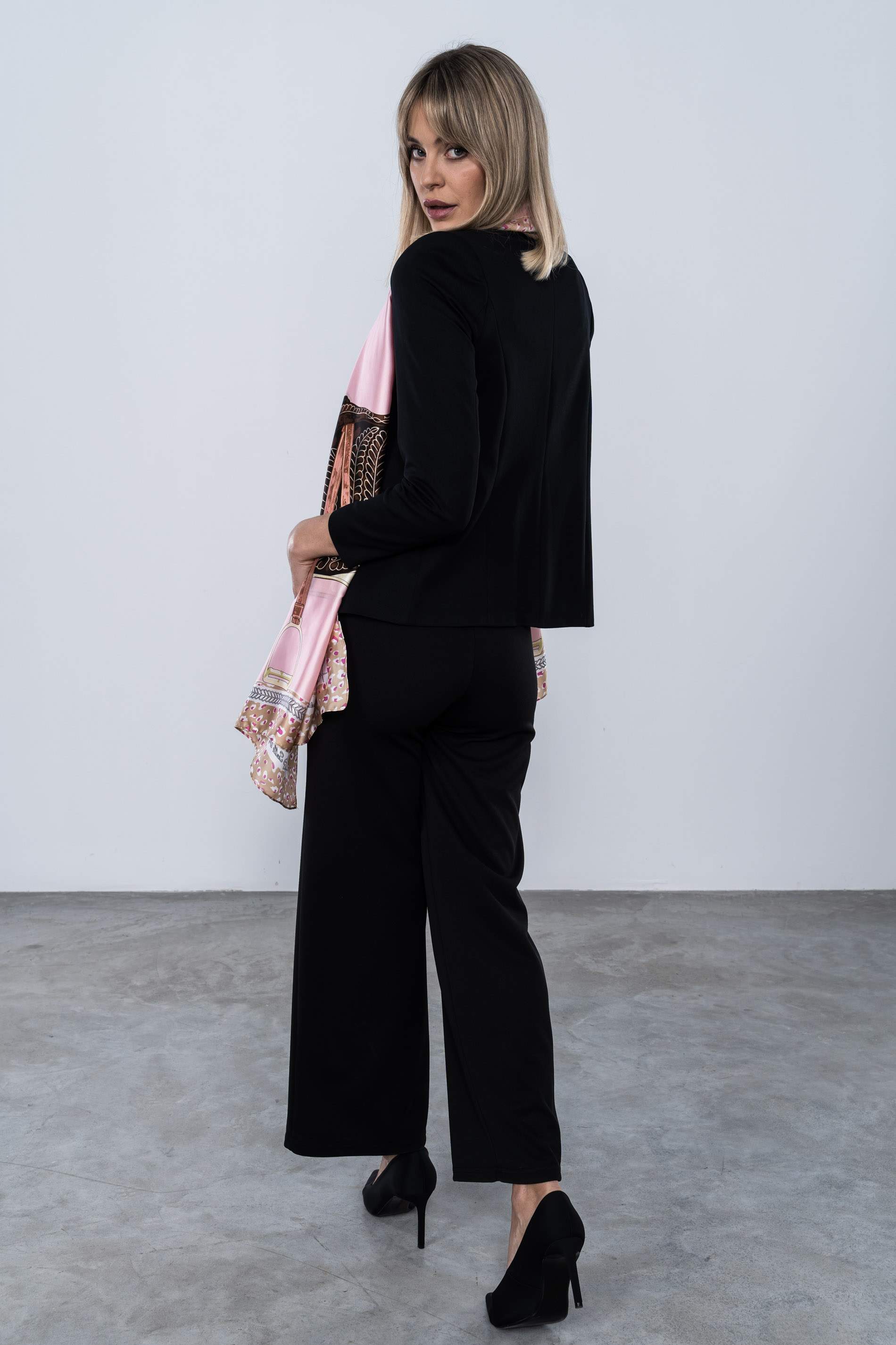 AMERICANA DOBLE BOTON DIAGONAL NEGRO