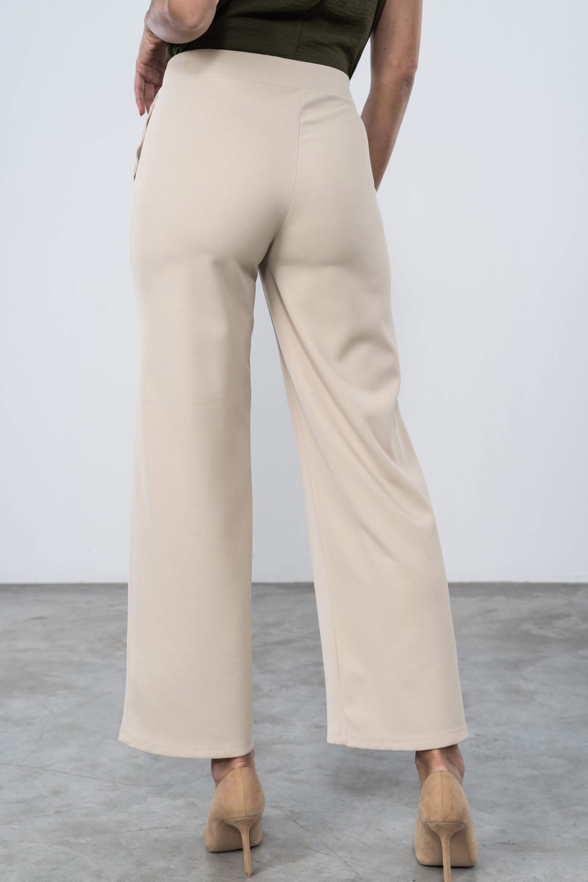 PANTALON ANCHO BOTONES BEIGE