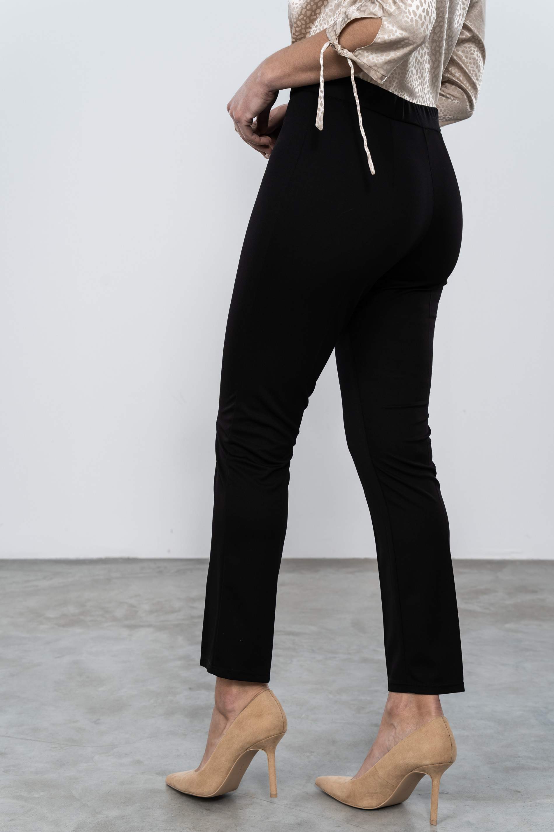 PANTALON GOMA CINTURA NEGRO