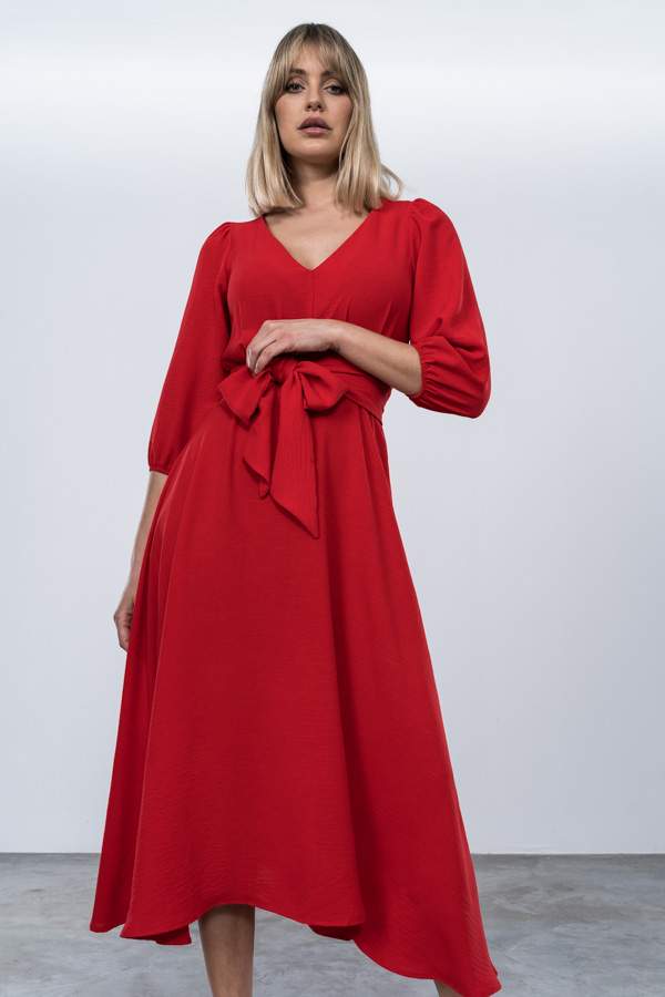 VESTIDO MIDI VUELO CINTURON ROJO