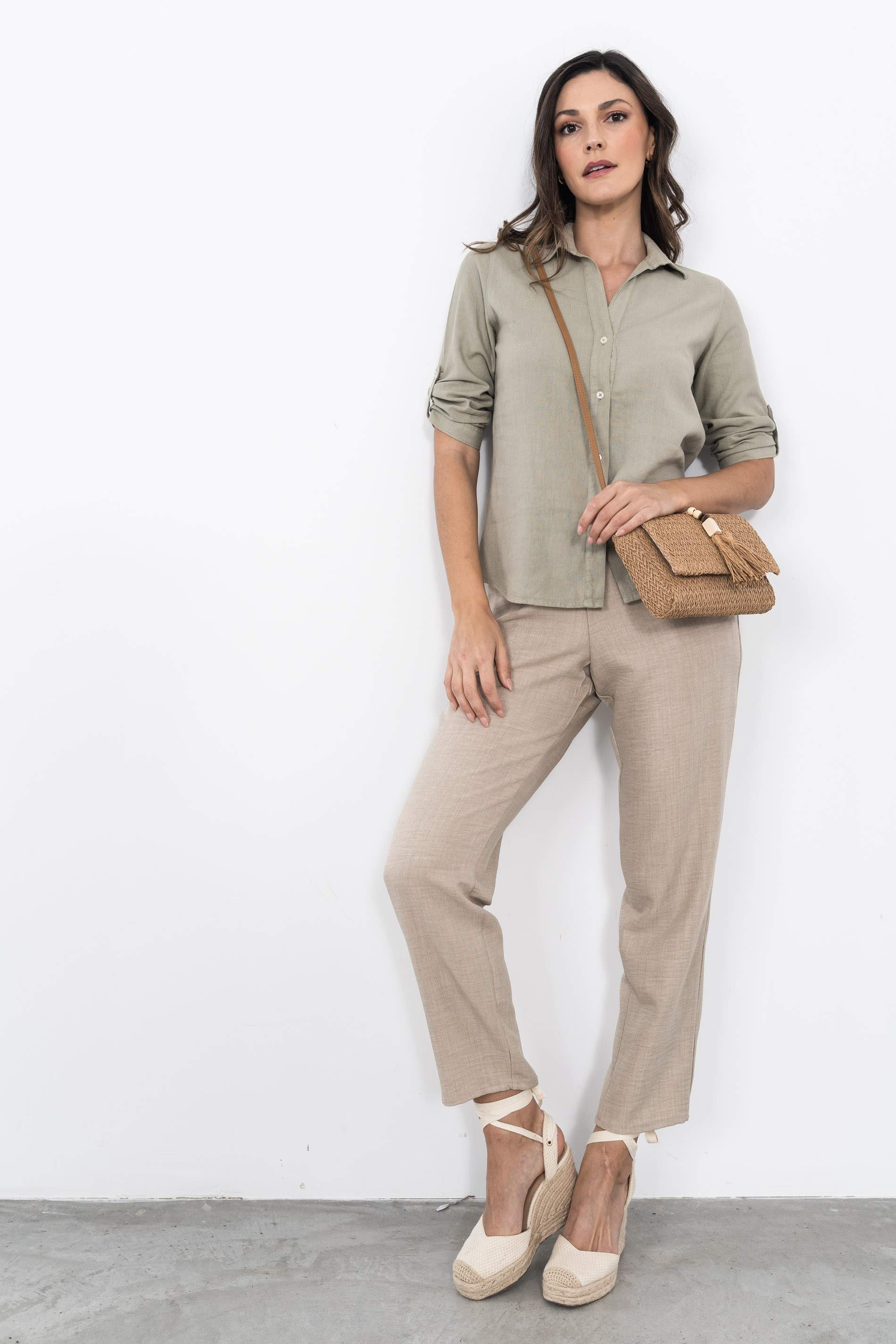 PANTALON HOLGADO EFECTO LINO BEIGE