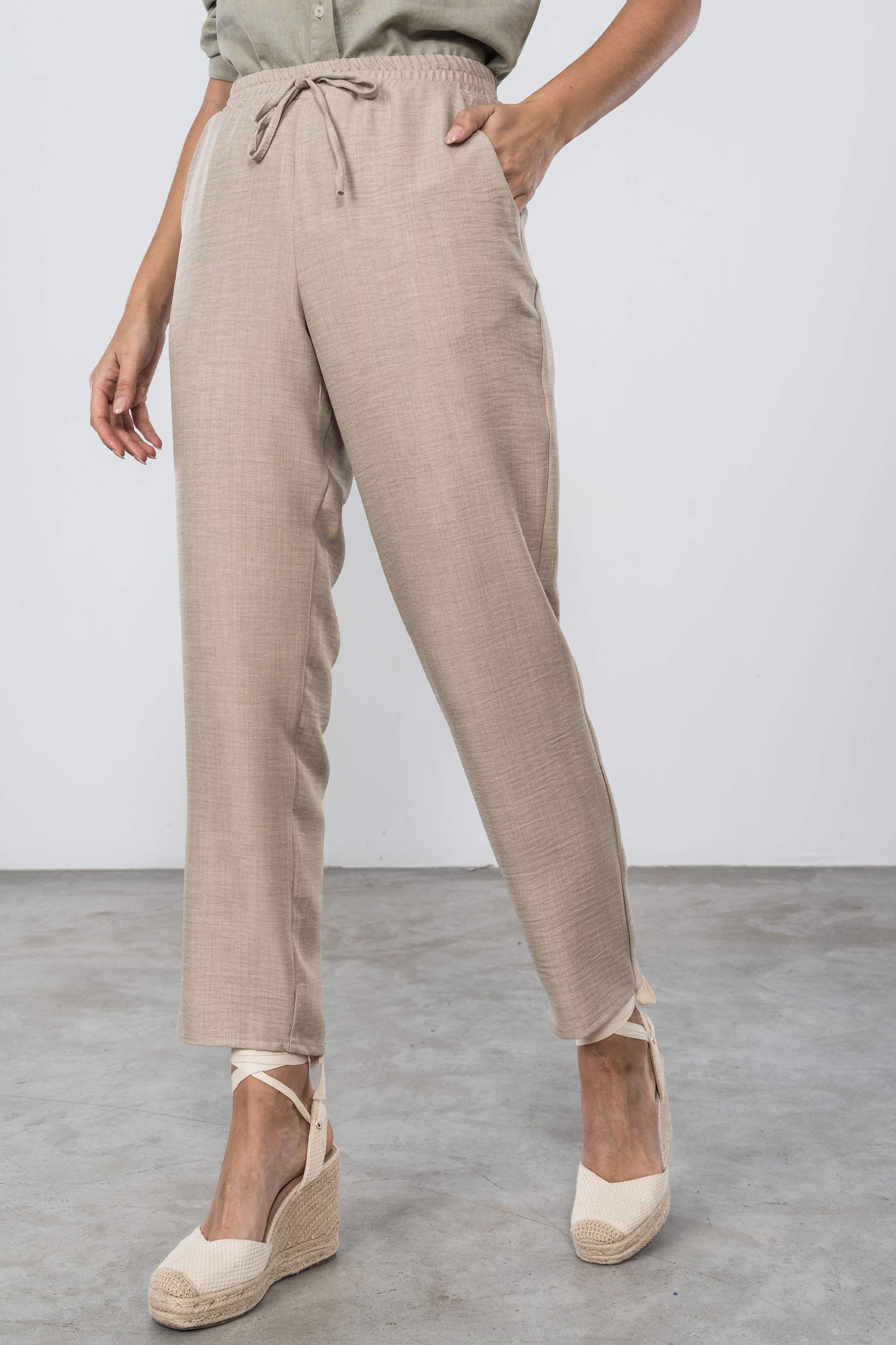 PANTALON HOLGADO EFECTO LINO BEIGE