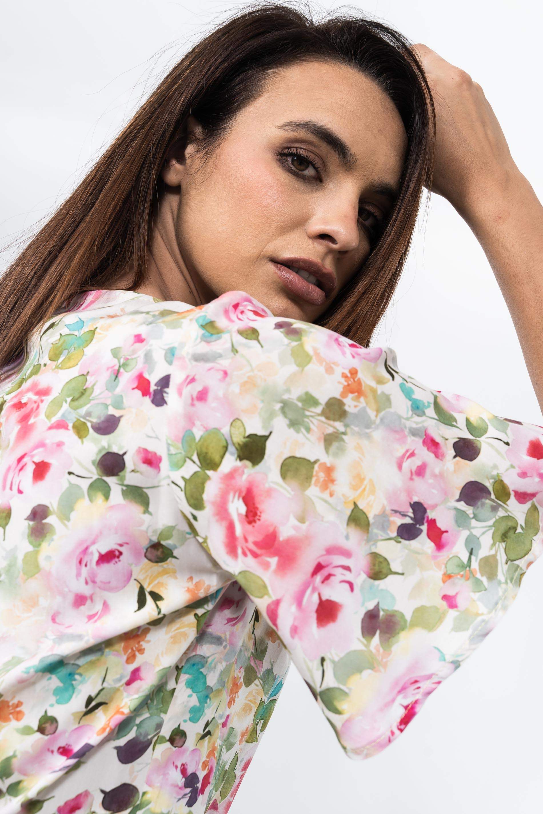 BLUSA FLORAL MANGA CAPAS