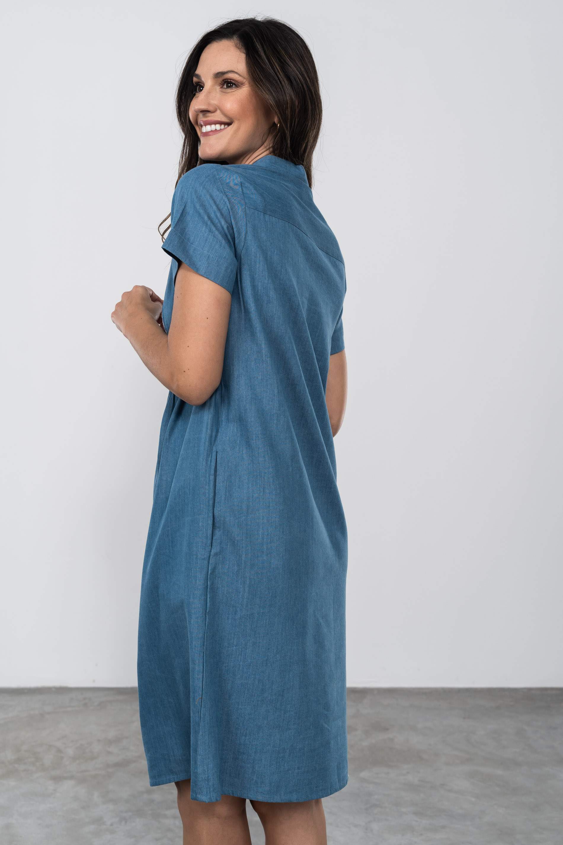 VESTIDO DENIM BORDADO ONDAS