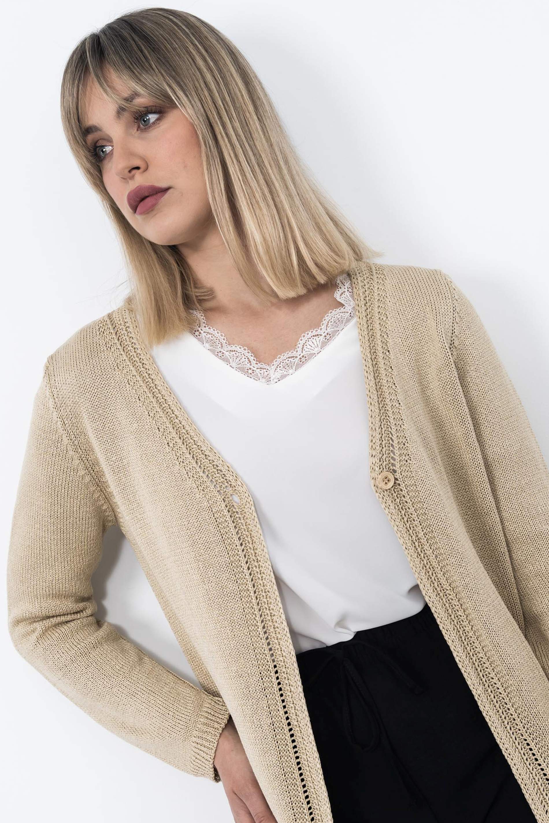 CHAQUETA 1 BOTON TIRA CALADOS BEIGE