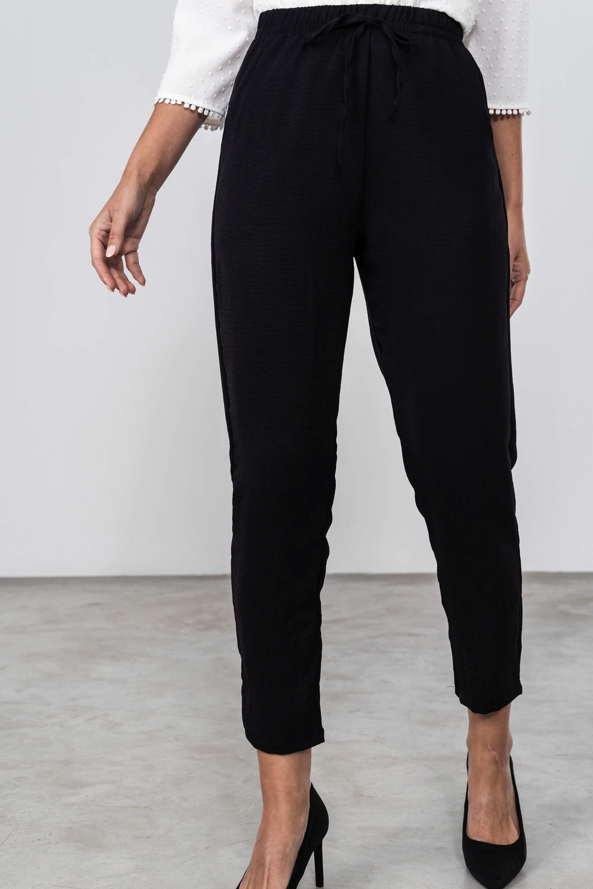 PANTALON HOLGADO BASICO NEGRO