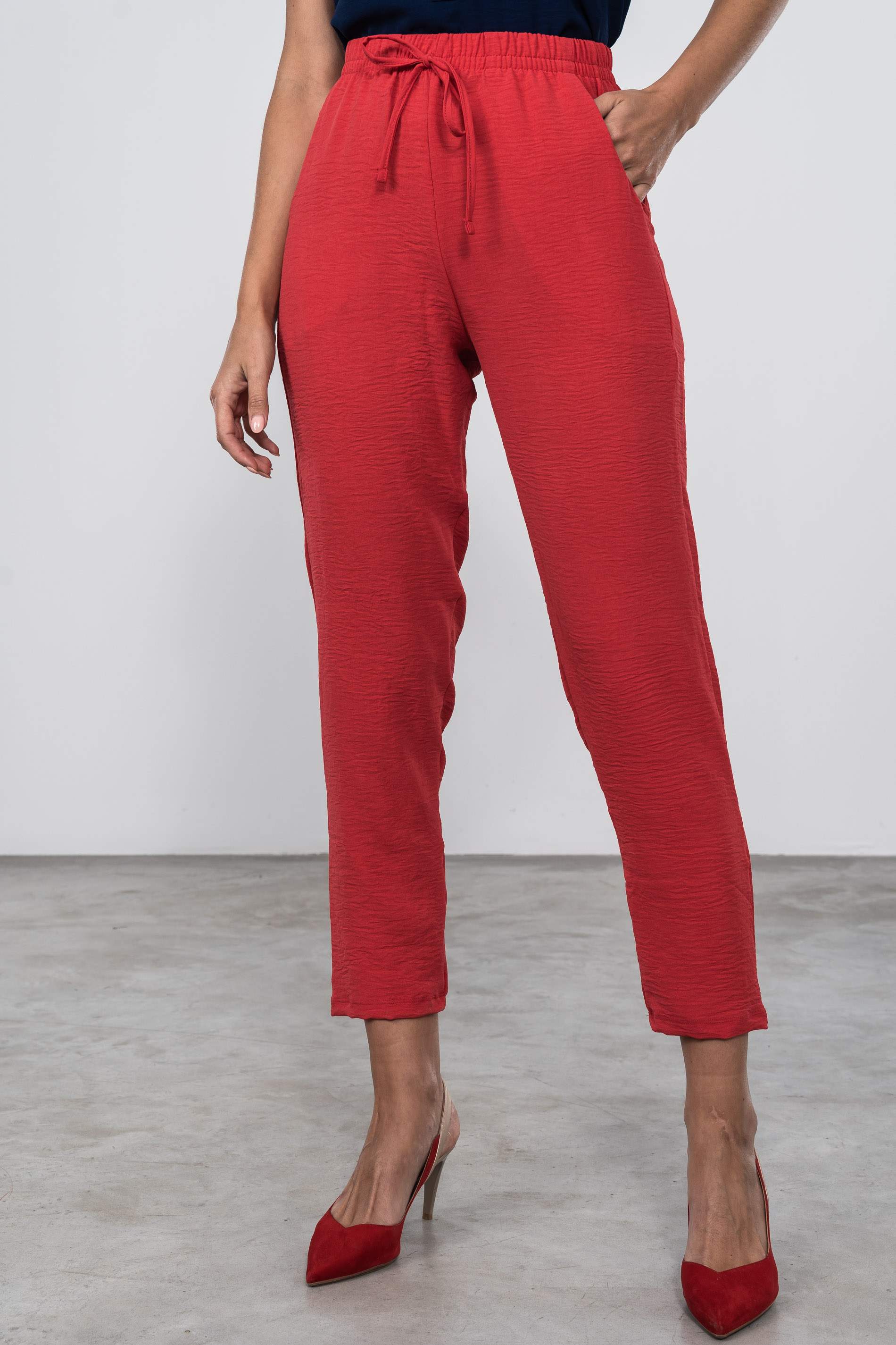 PANTALON HOLGADO BASICO ROJO