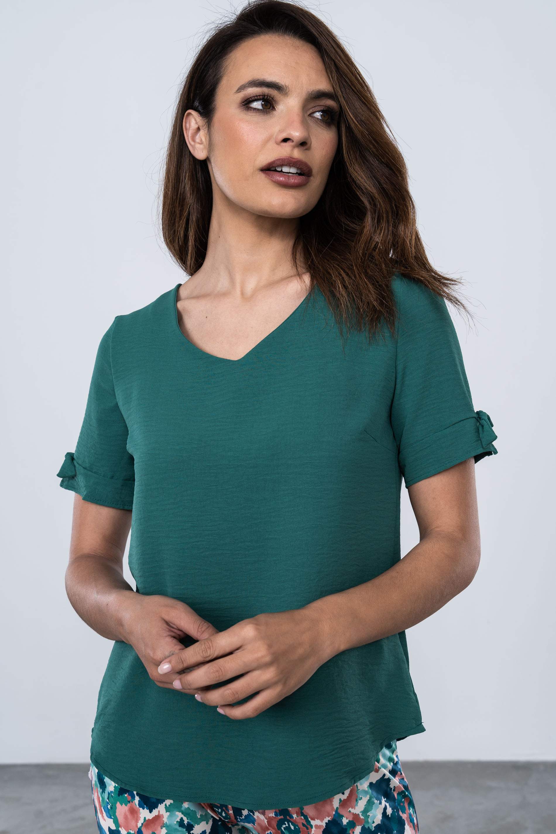 BLUSA DETALLE LAZO MANGA CORTA VERDE