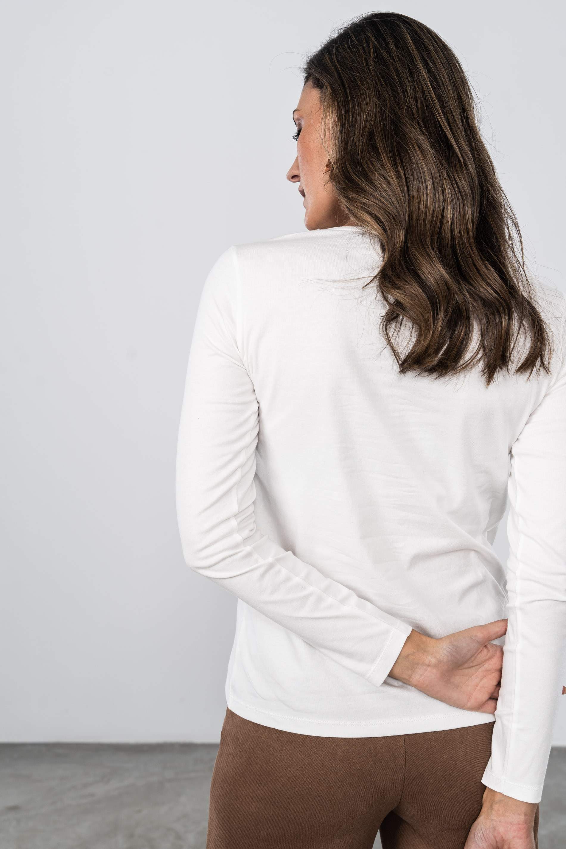 CAMISETA PUNTILLA Y BORDADO M/L 