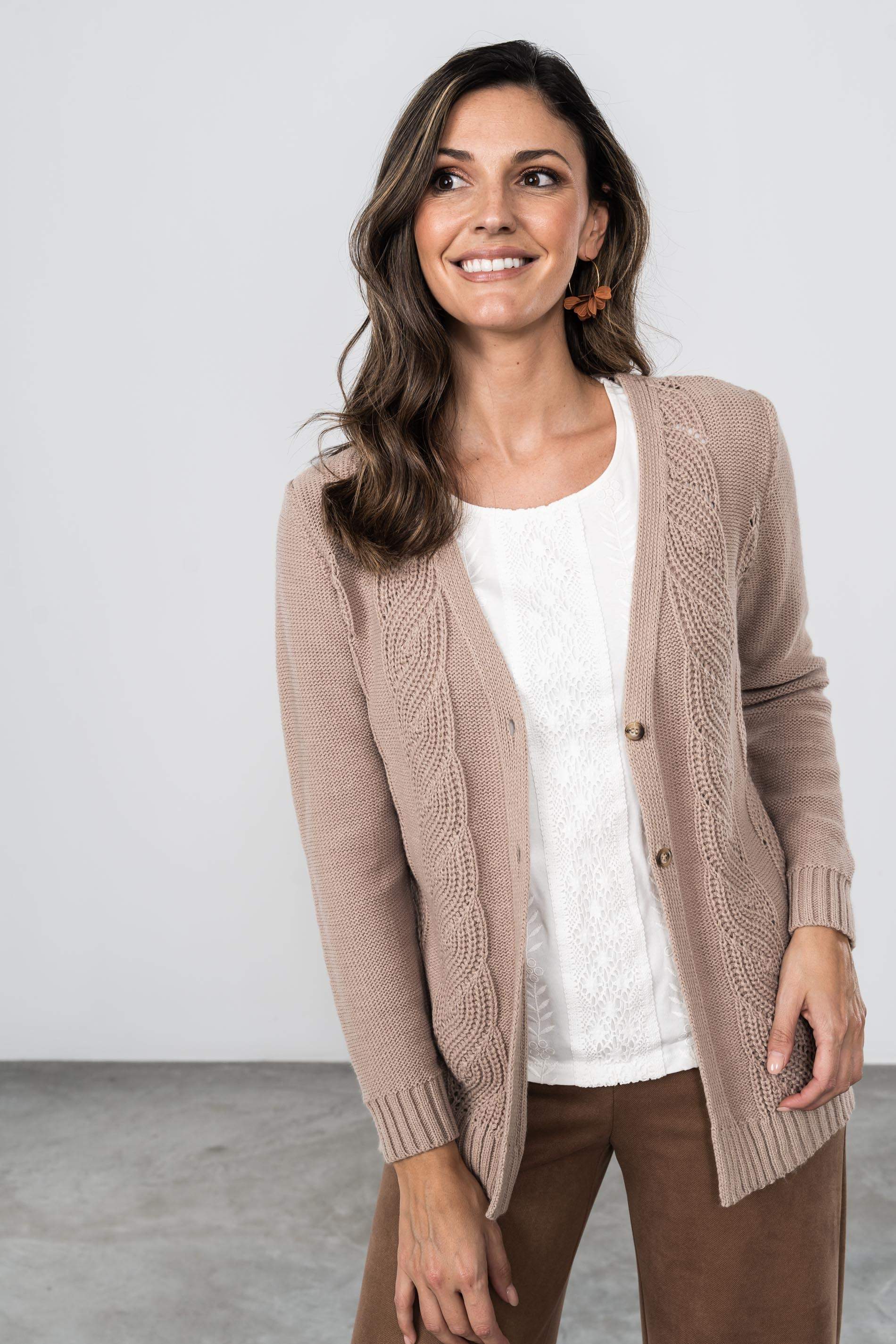 CAMISETA PUNTILLA Y BORDADO M/L 