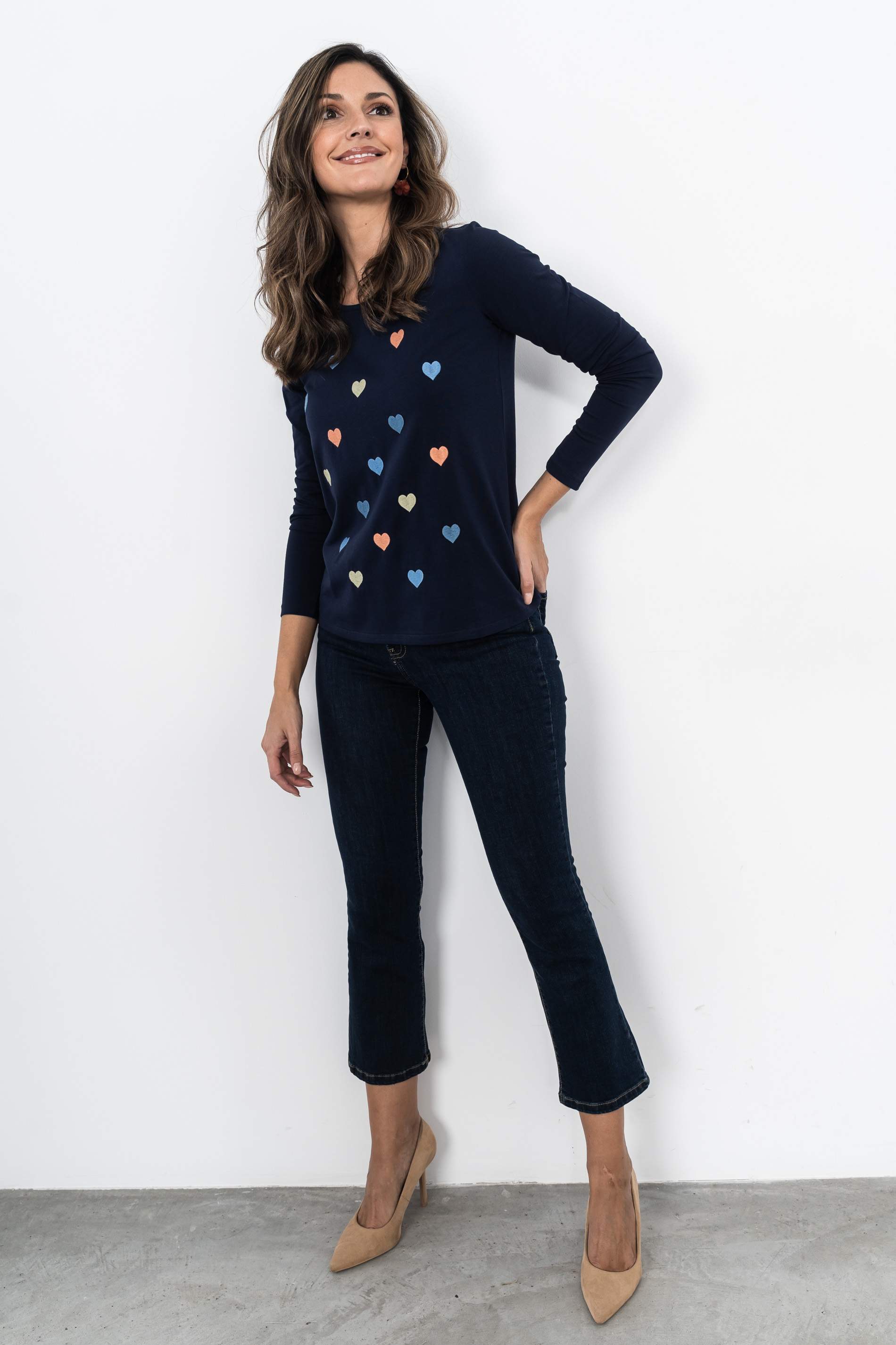 CAMISETA CORAZONES BORDADOS MARINO M/L