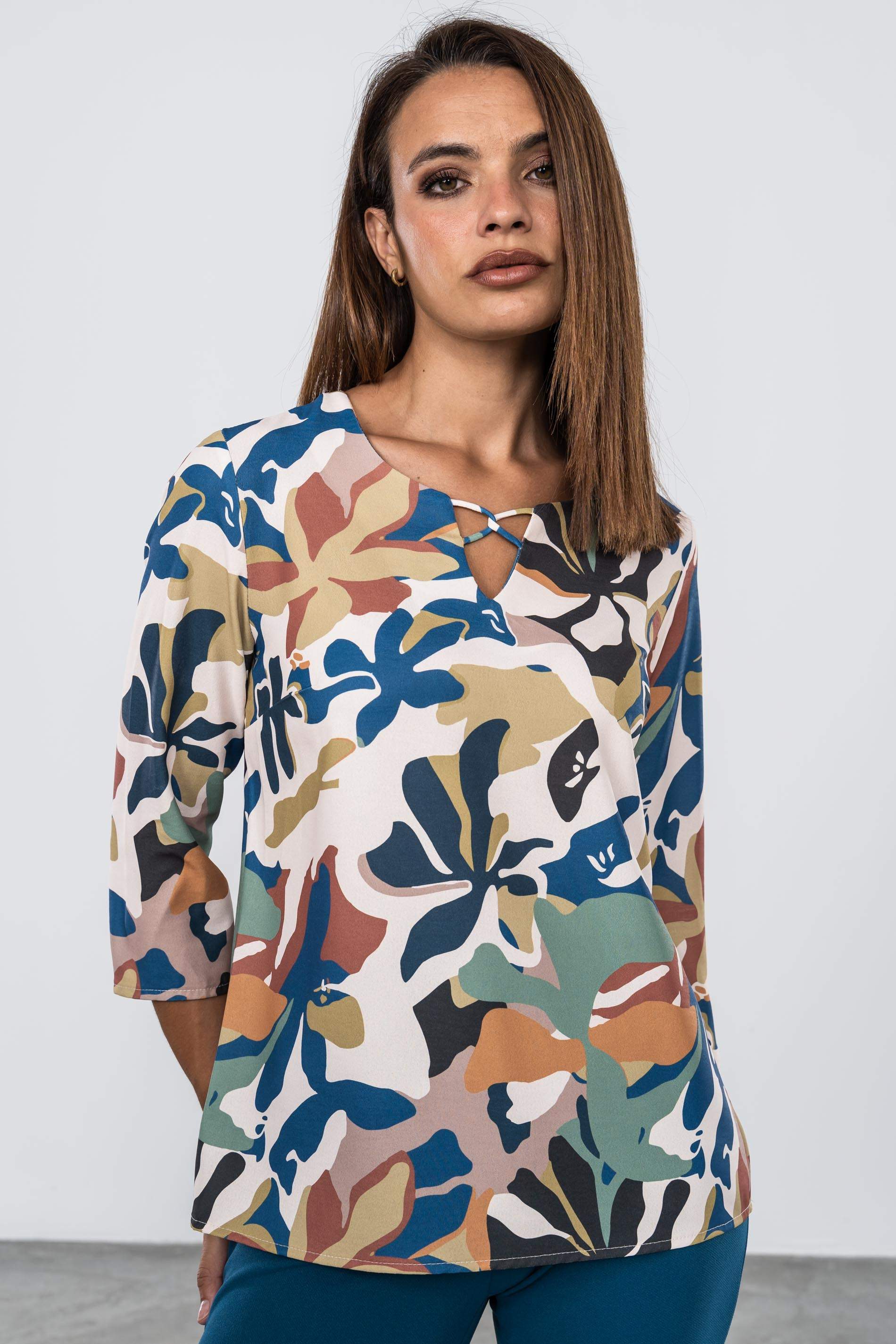 BLUSA ESTAMPADA FLOR AZUL