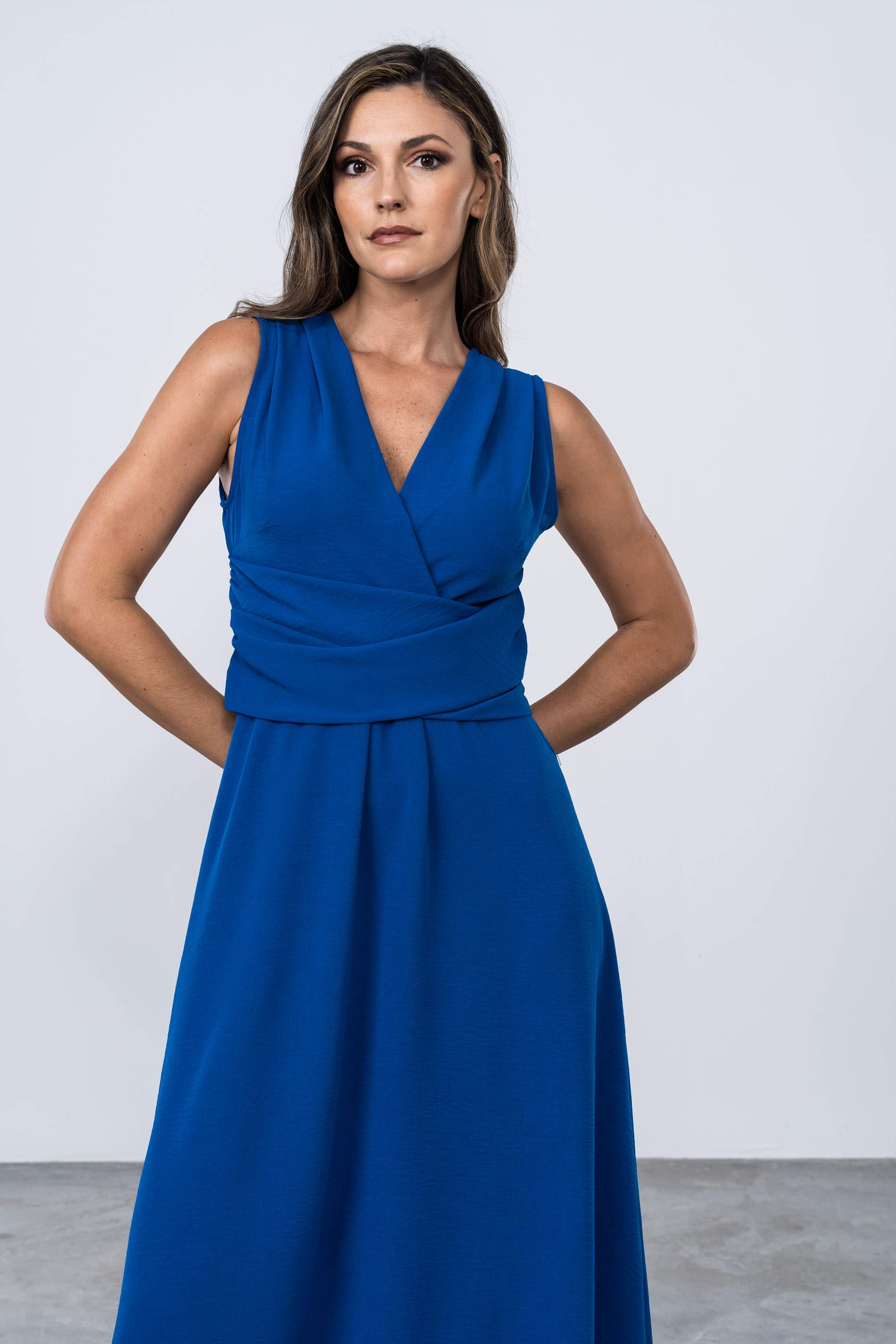 VESTIDO FRUNCE CINTURA MANGA SISA TINTA