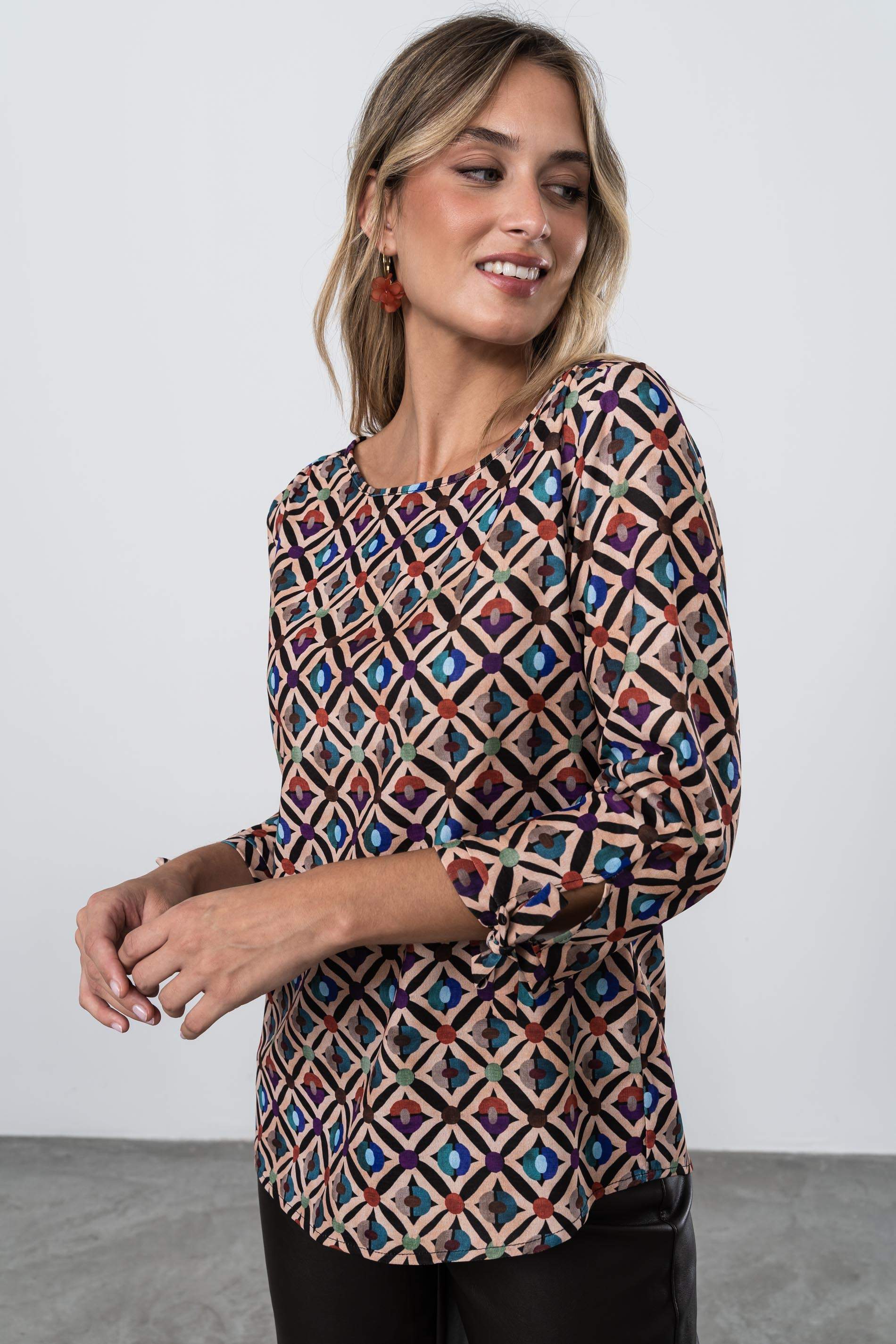 BLUSA ROMBOS LACITOS BEIGE
