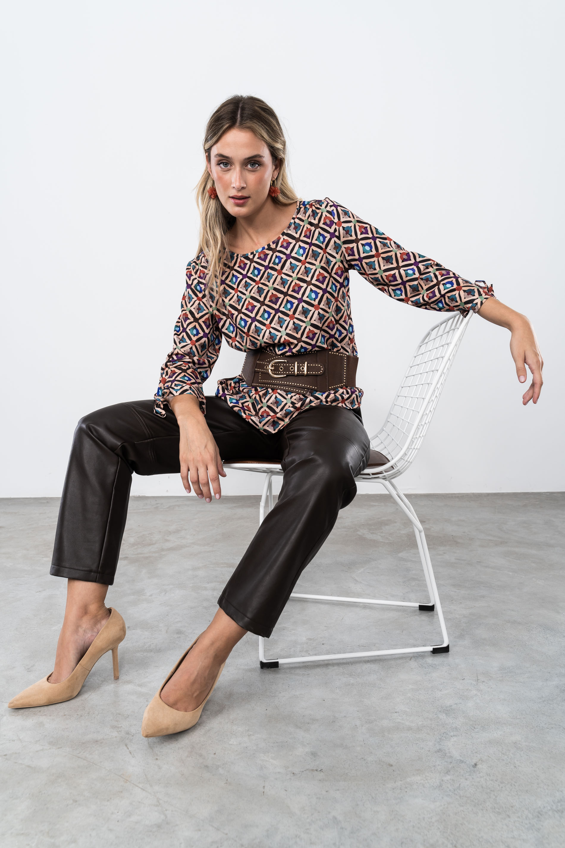 BLUSA ROMBOS LACITOS BEIGE