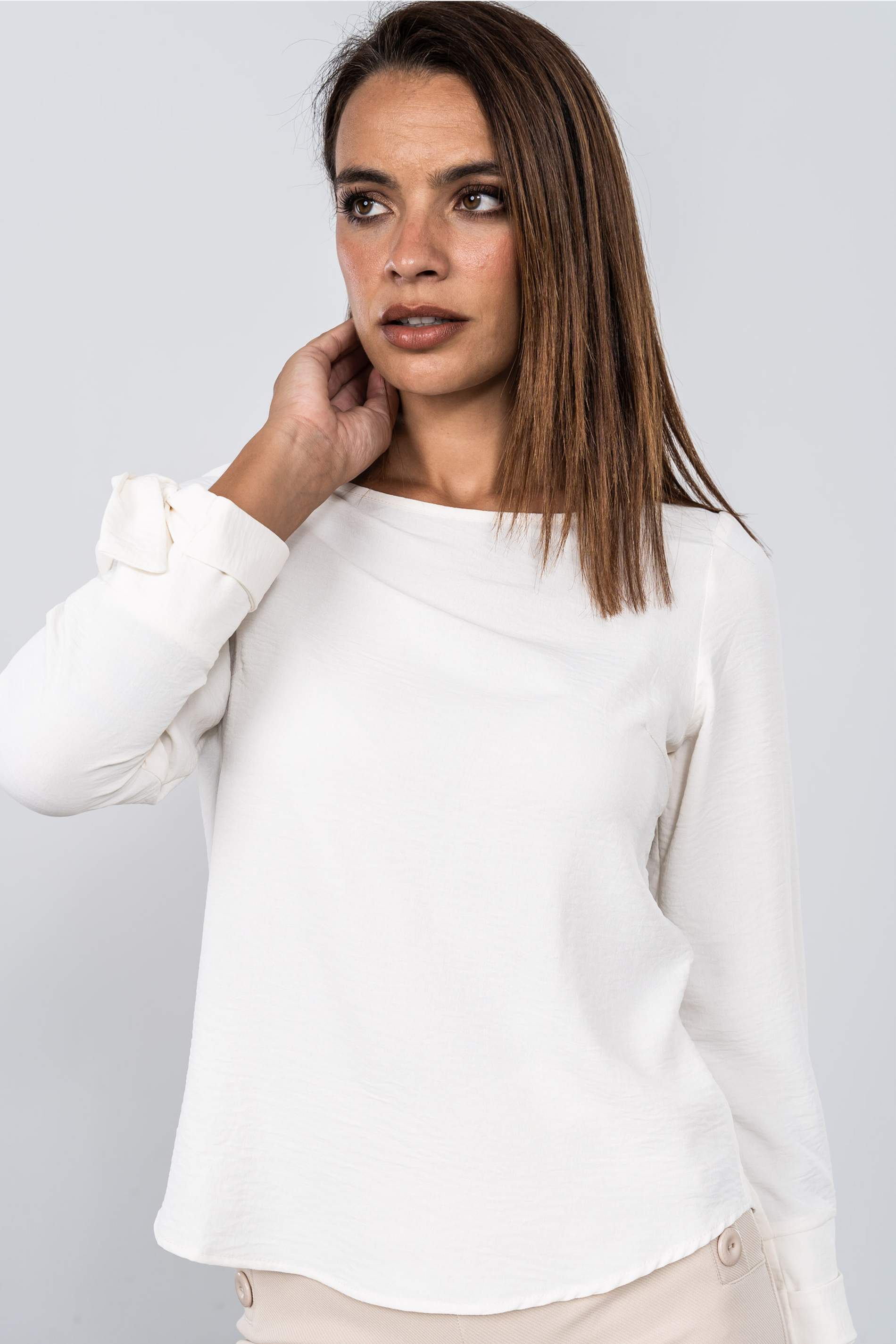 BLUSA PUÑOS LAZADA CRUDO