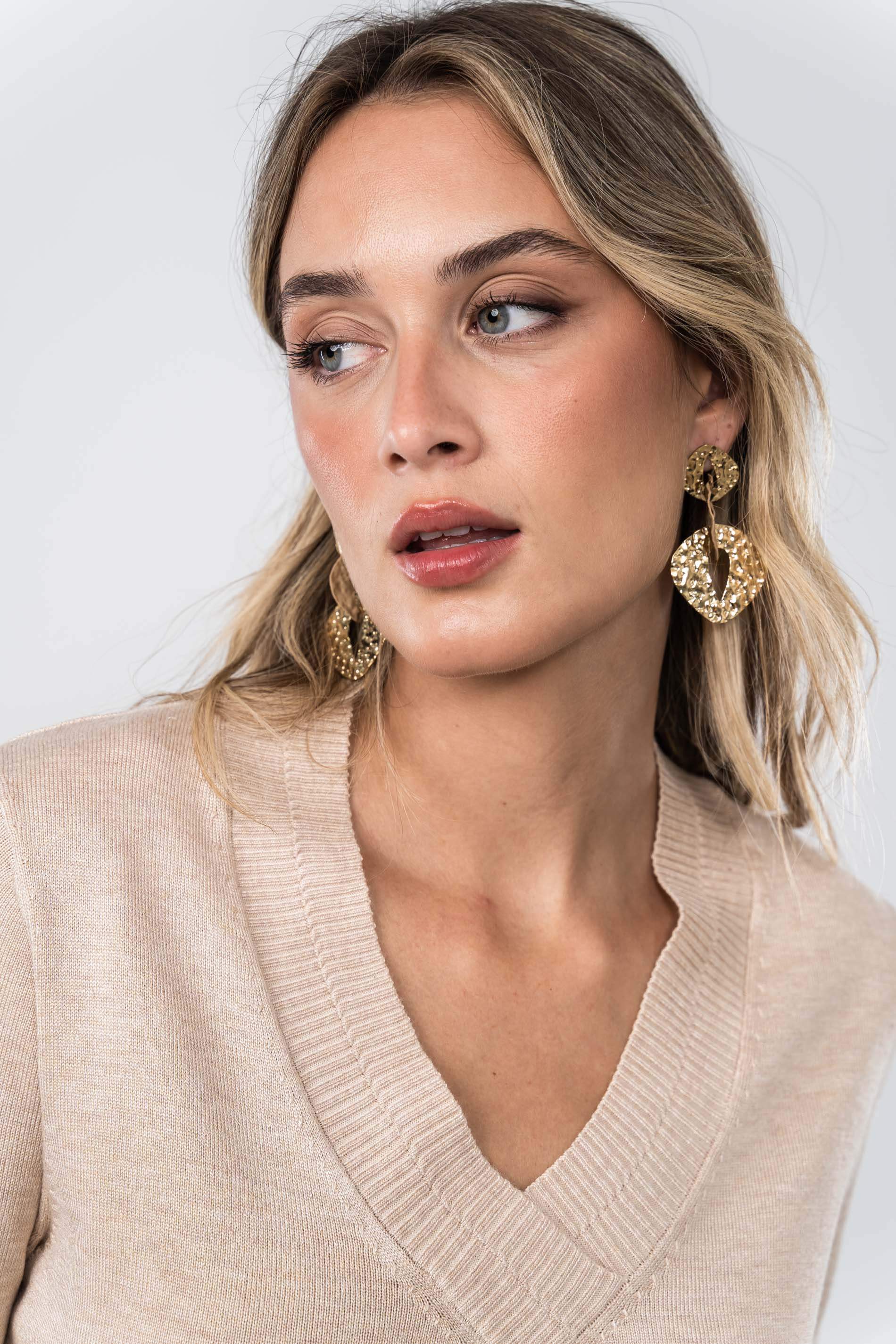 JERSEY CUELLO PICO DETALLE BEIGE