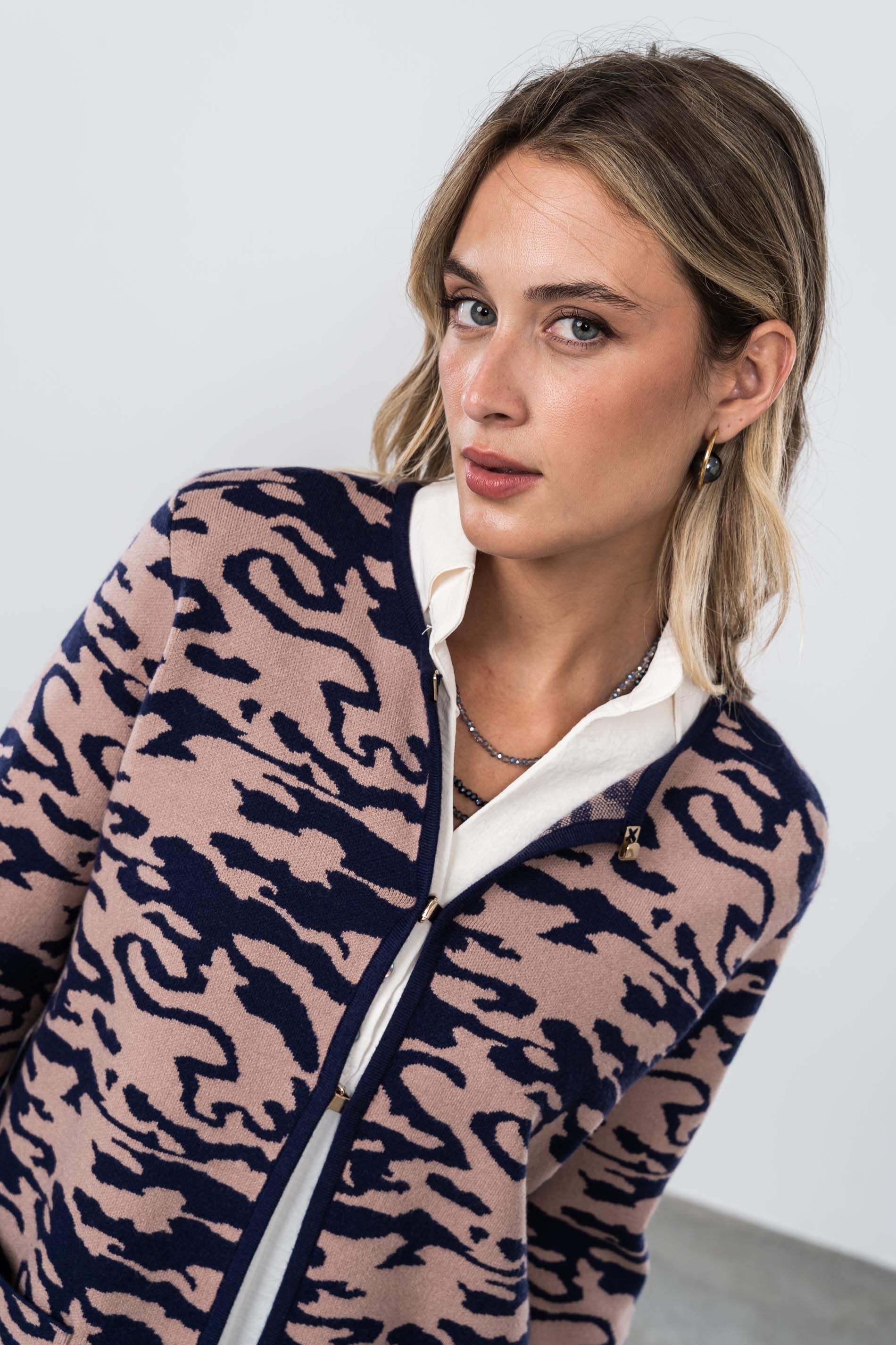 CHAQUETA MANCHAS