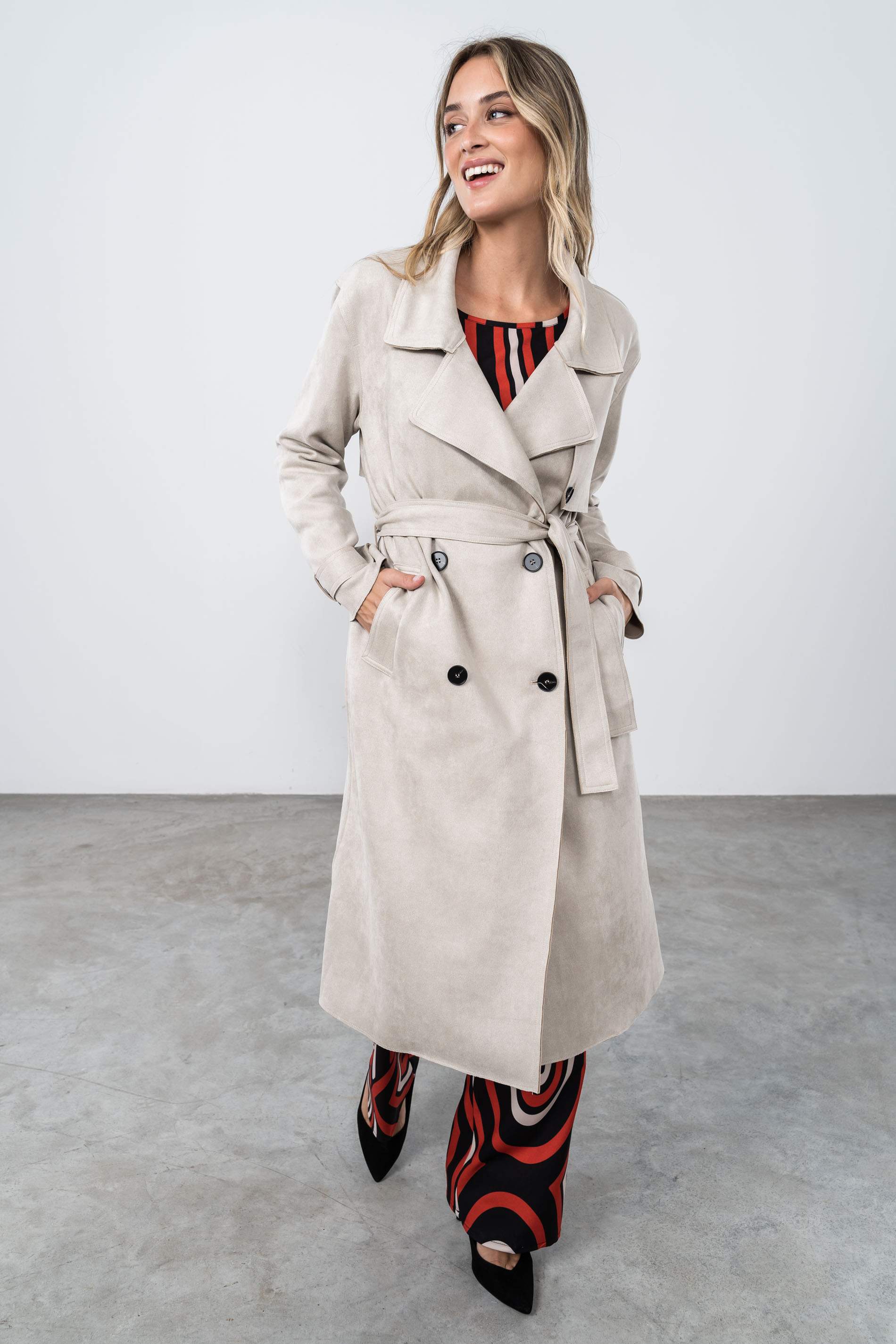 GABARDINA EFECTO ANTE 