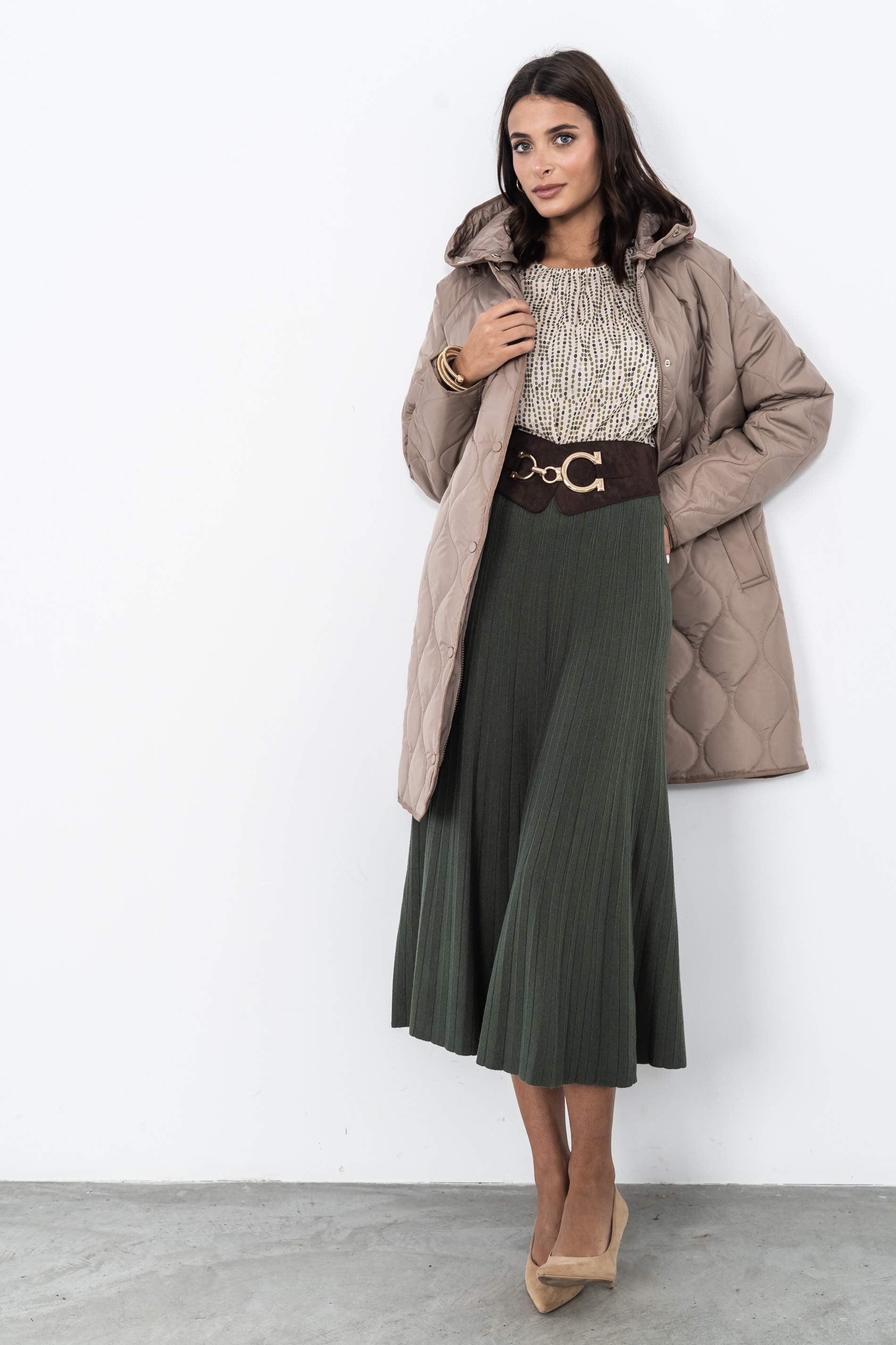 PARKA LARGA PESPUNTES ONDAS TAUPE