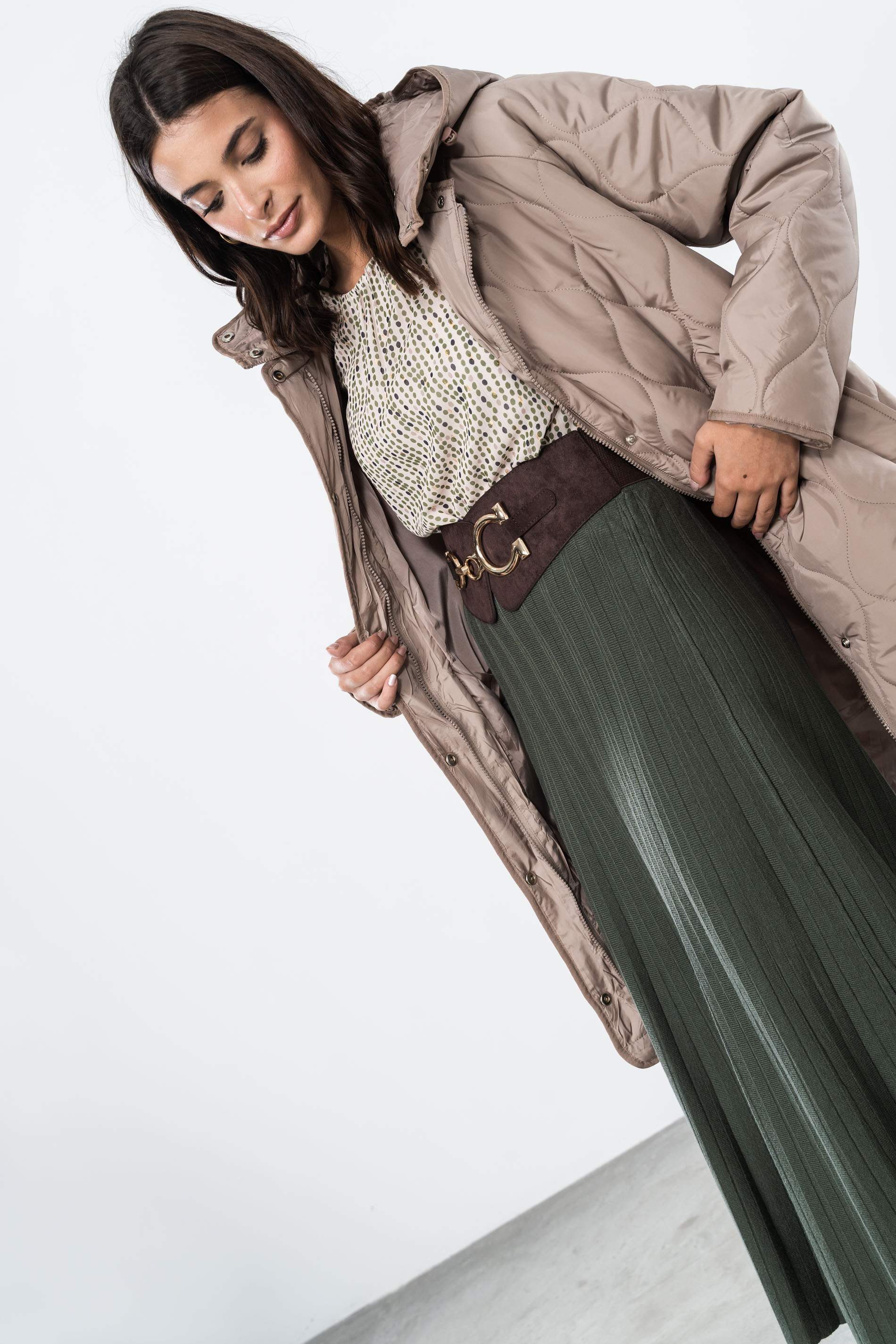 PARKA LARGA PESPUNTES ONDAS TAUPE