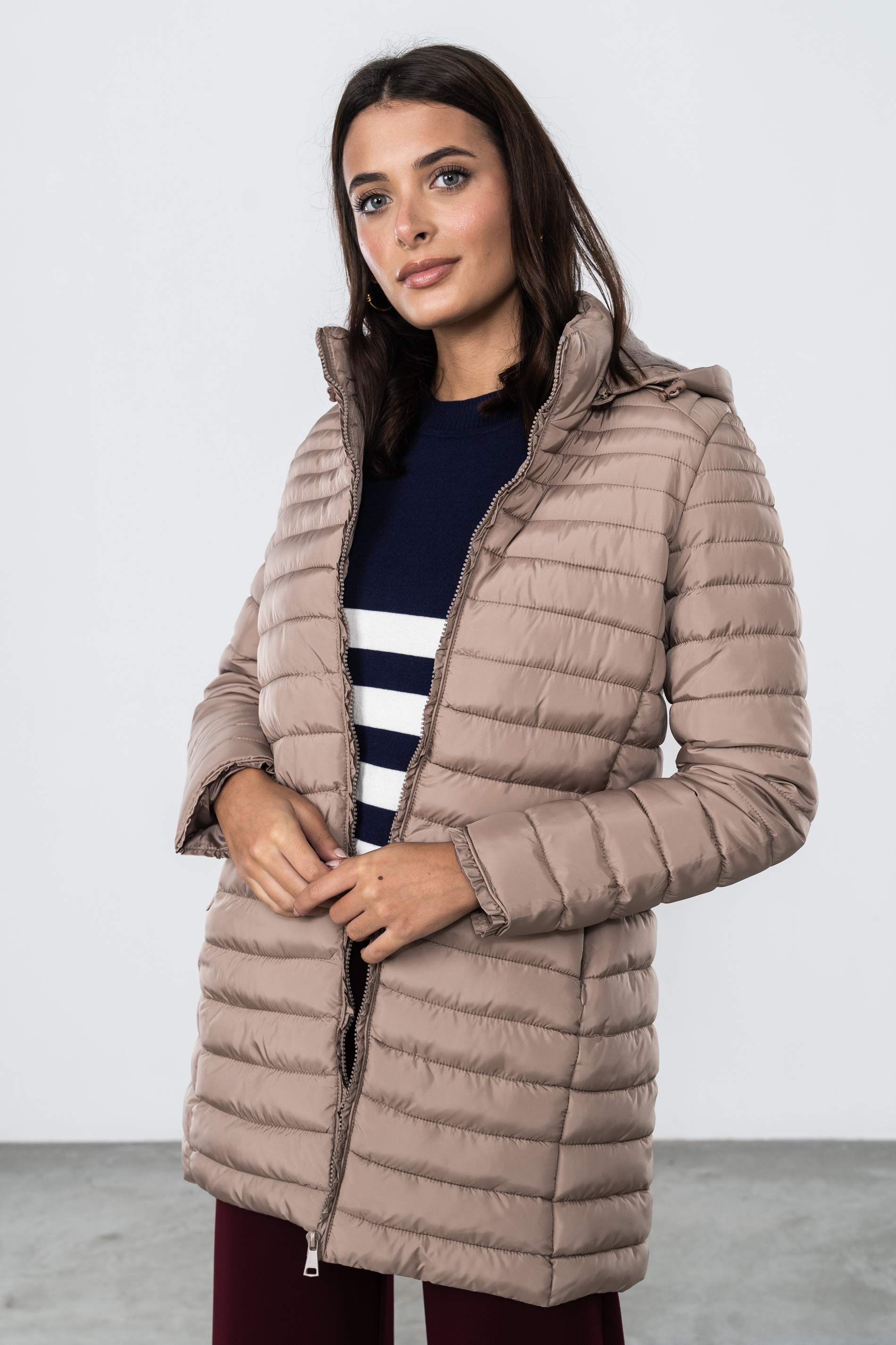 PARKA VOLANTE DECORATIVO TAUPE