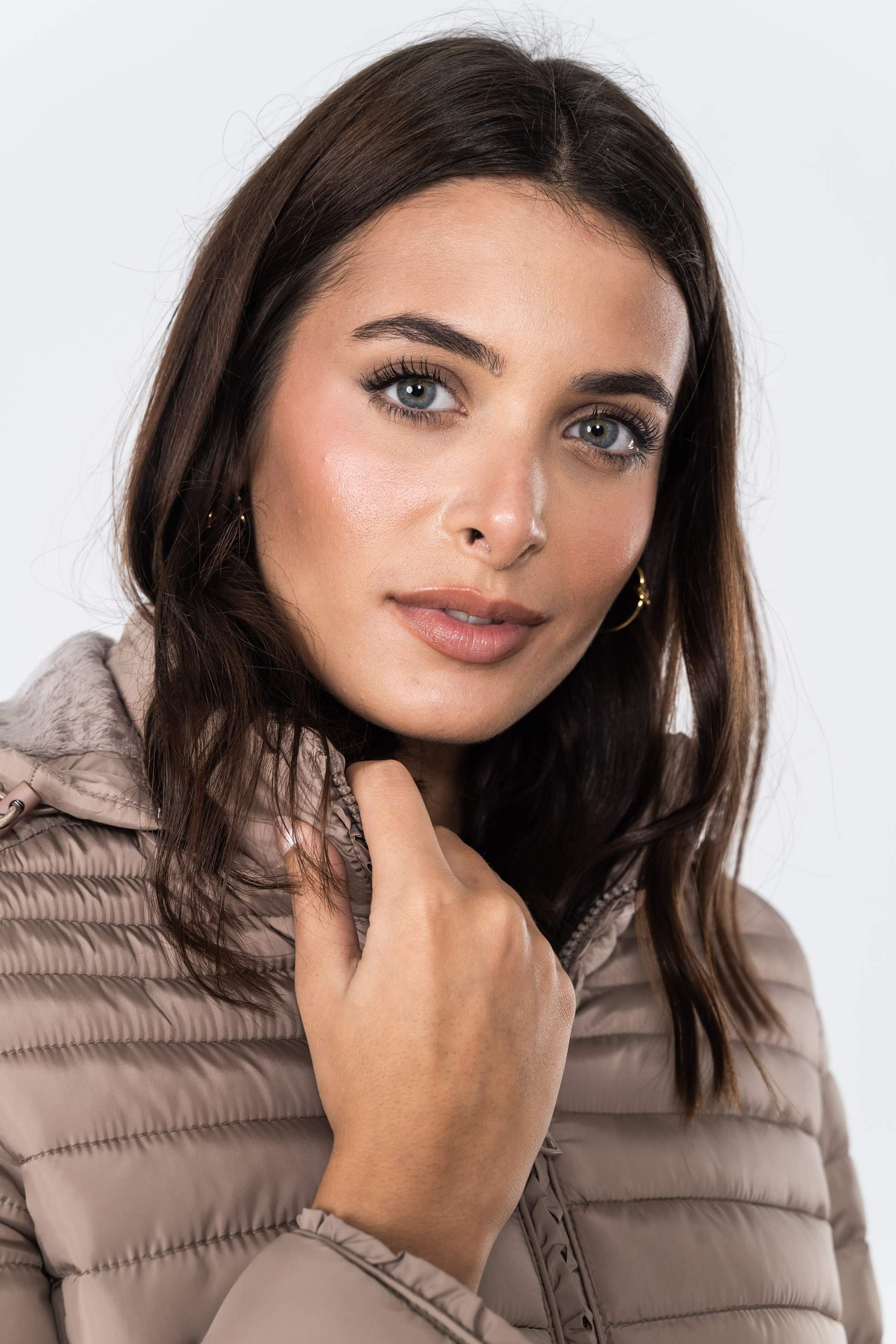PARKA VOLANTE DECORATIVO TAUPE