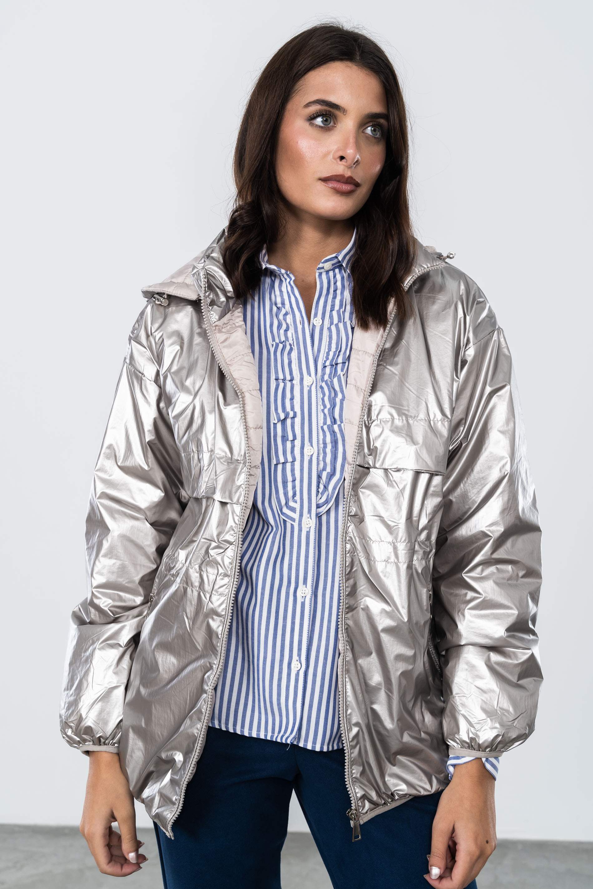 PARKA LIGERA METALIZADA PLATA