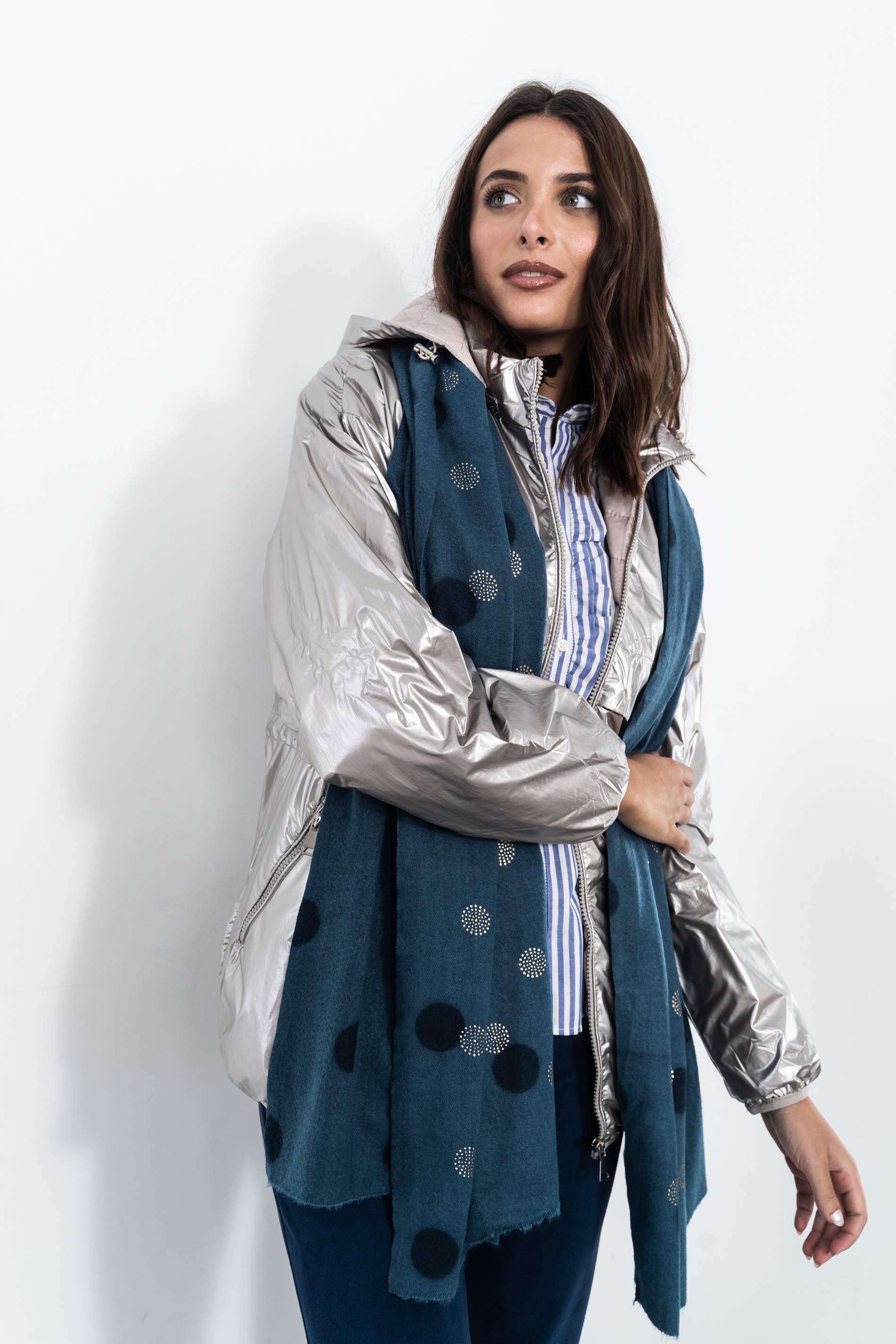 PARKA LIGERA METALIZADA PLATA