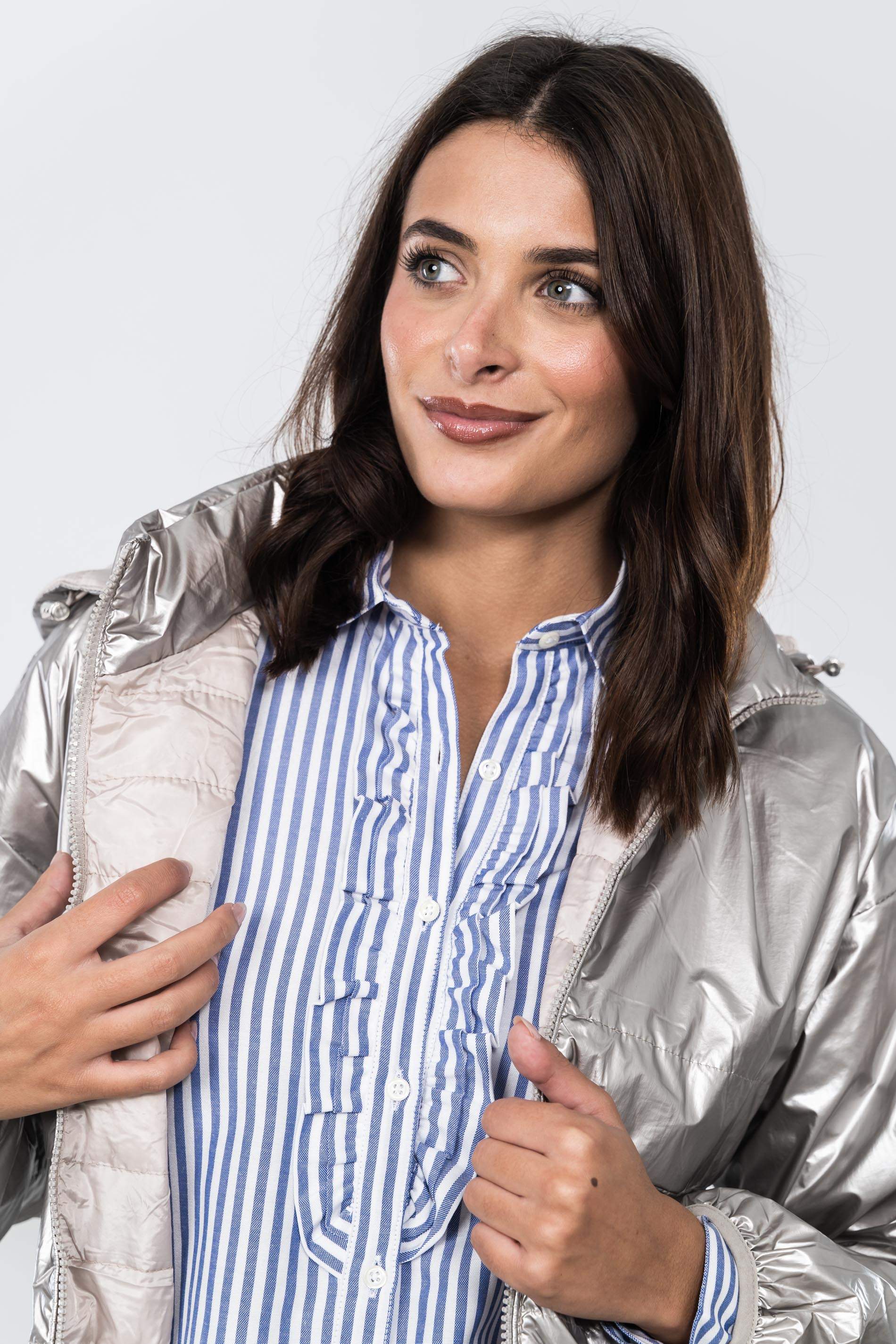 PARKA LIGERA METALIZADA PLATA