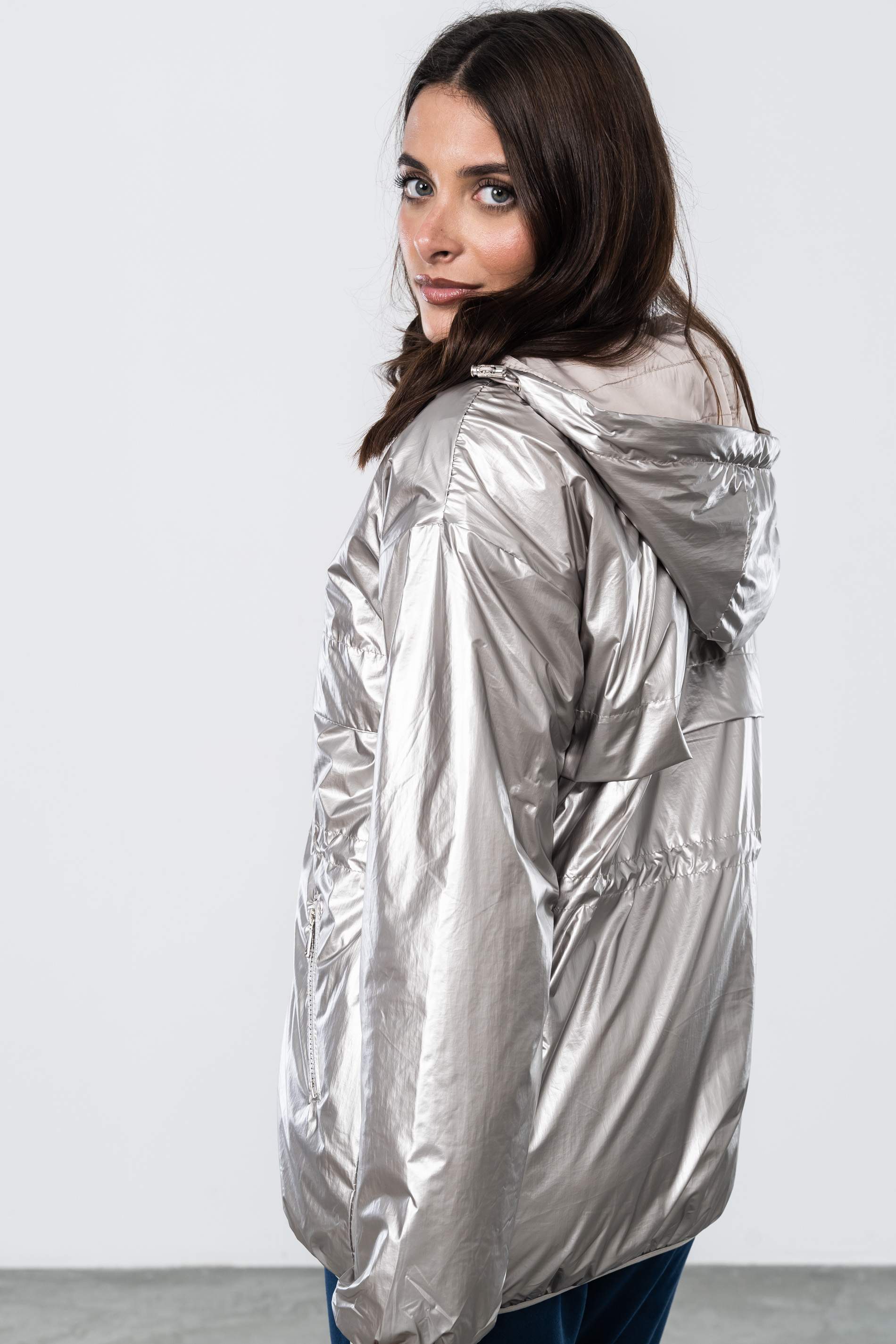 PARKA LIGERA METALIZADA PLATA