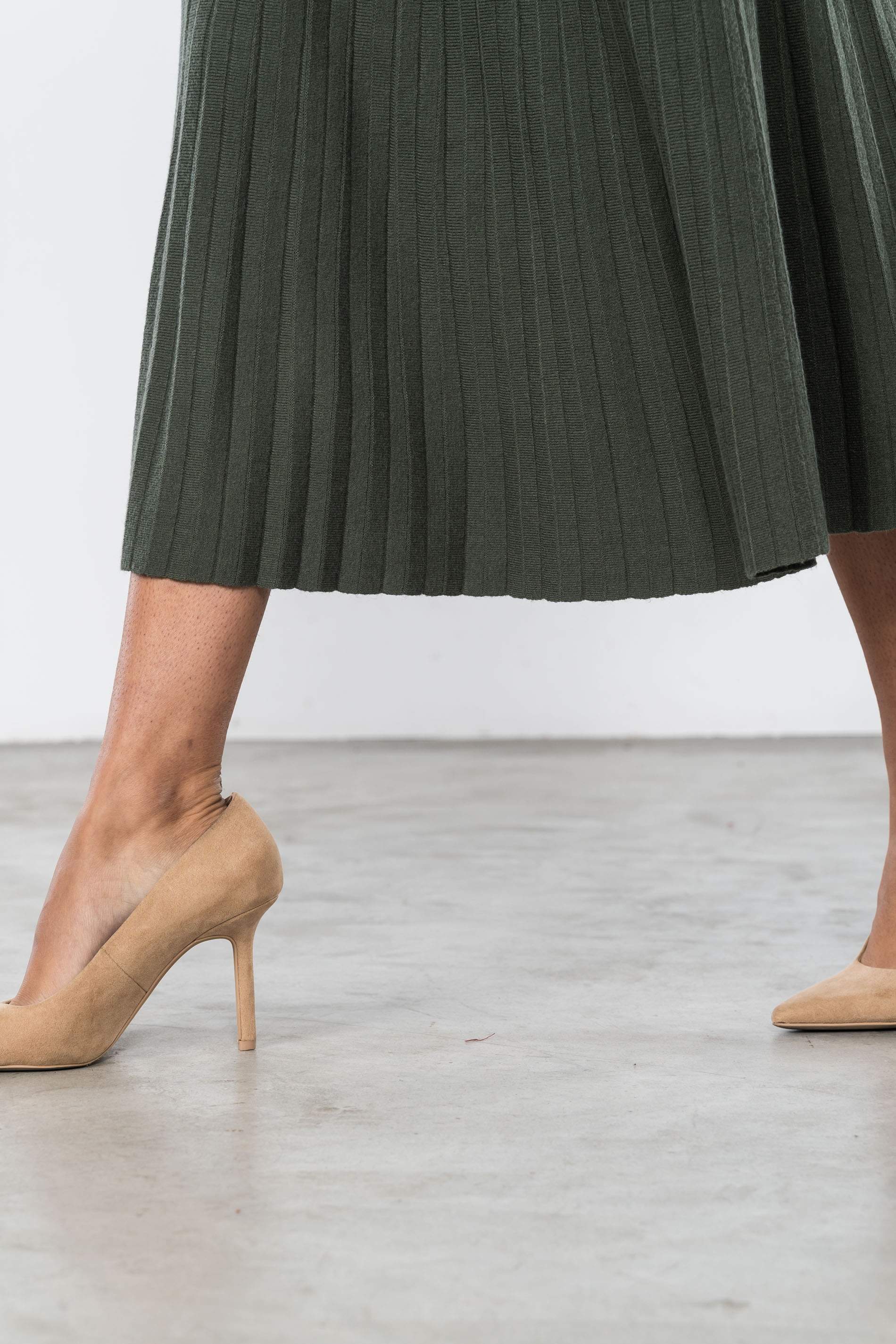 FALDA PUNTO PLISADA KAKI