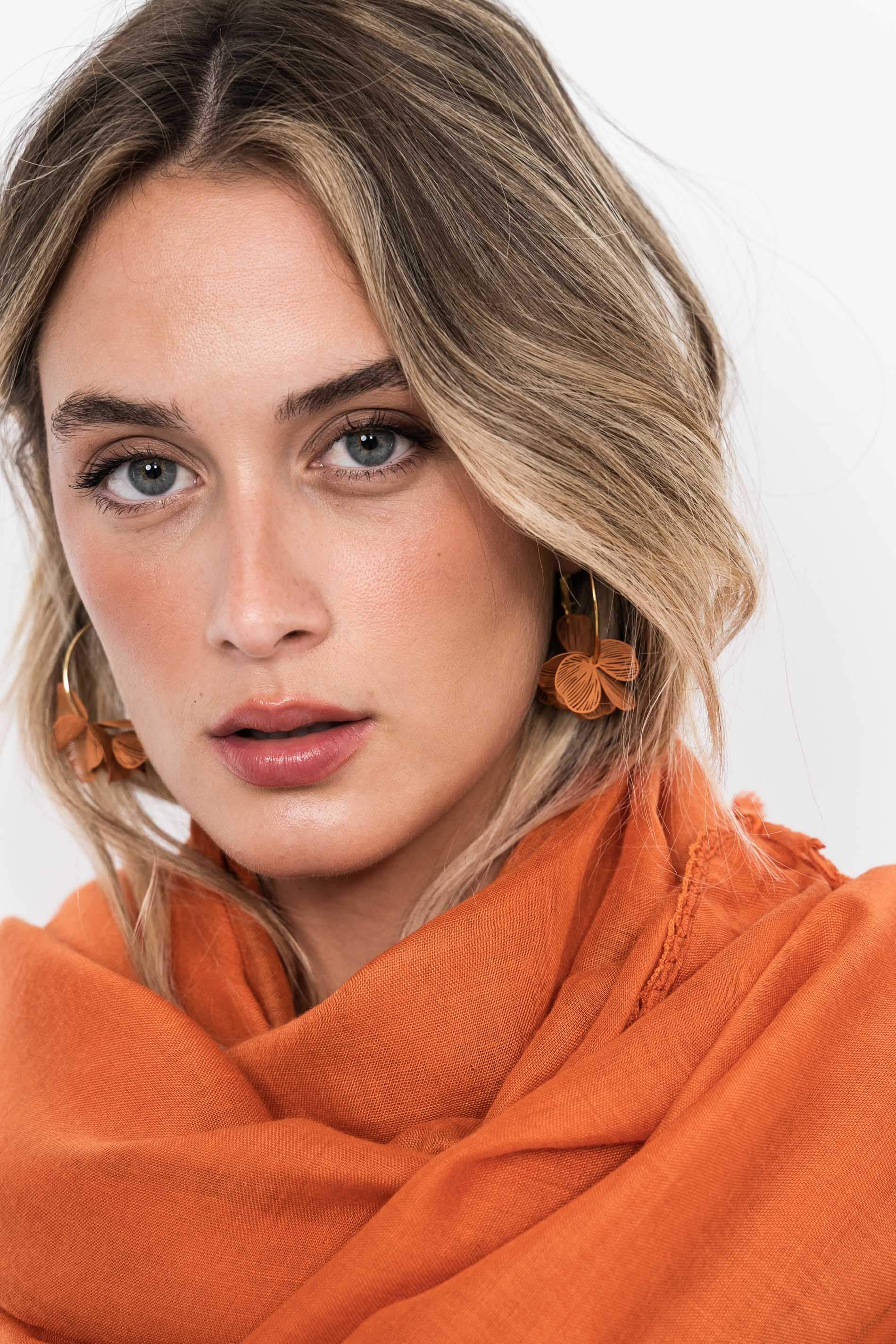 FOULARD LISO POMPONES CALDERA
